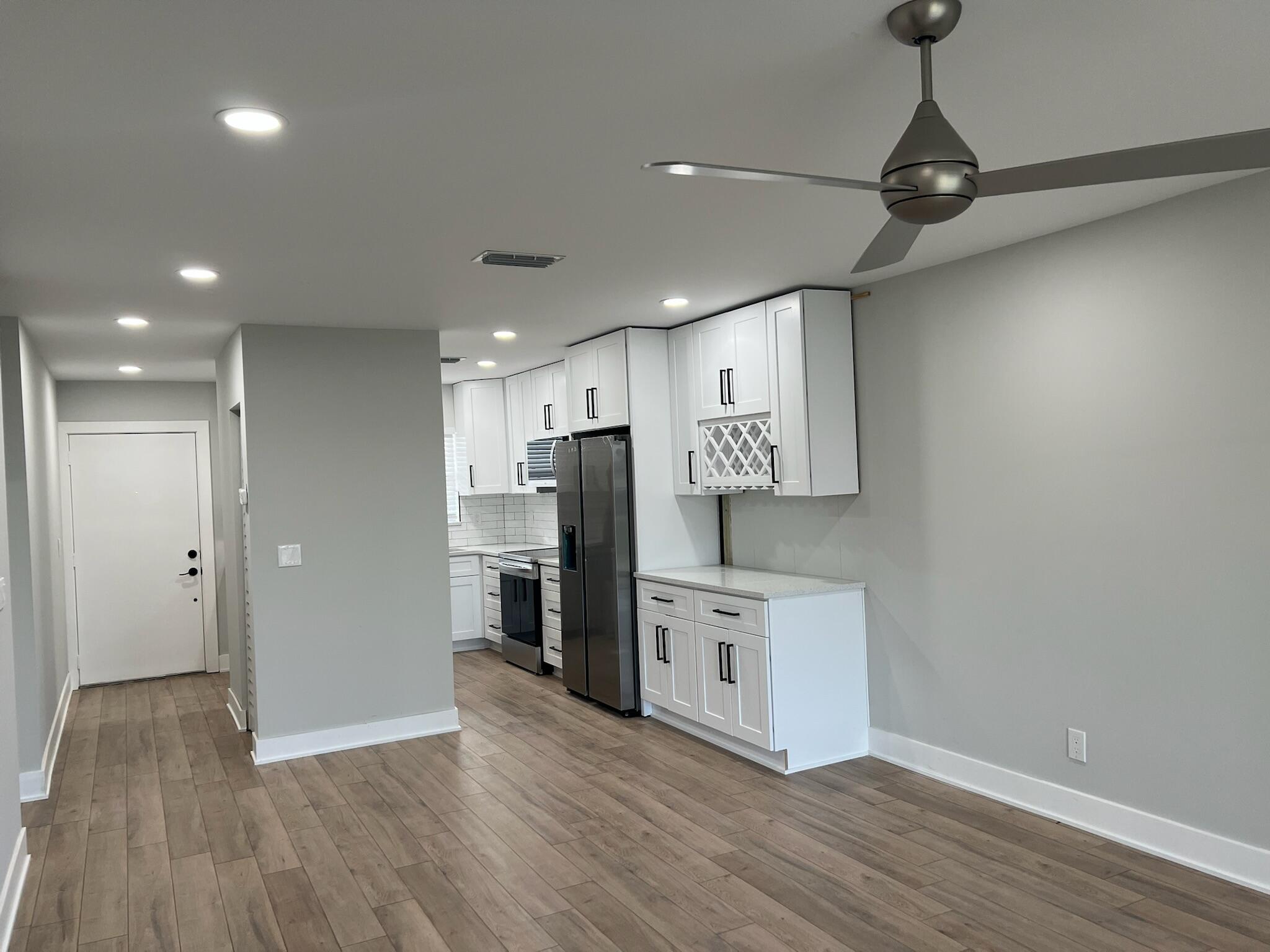 THE LITTLE CLUB CONDO - Residential