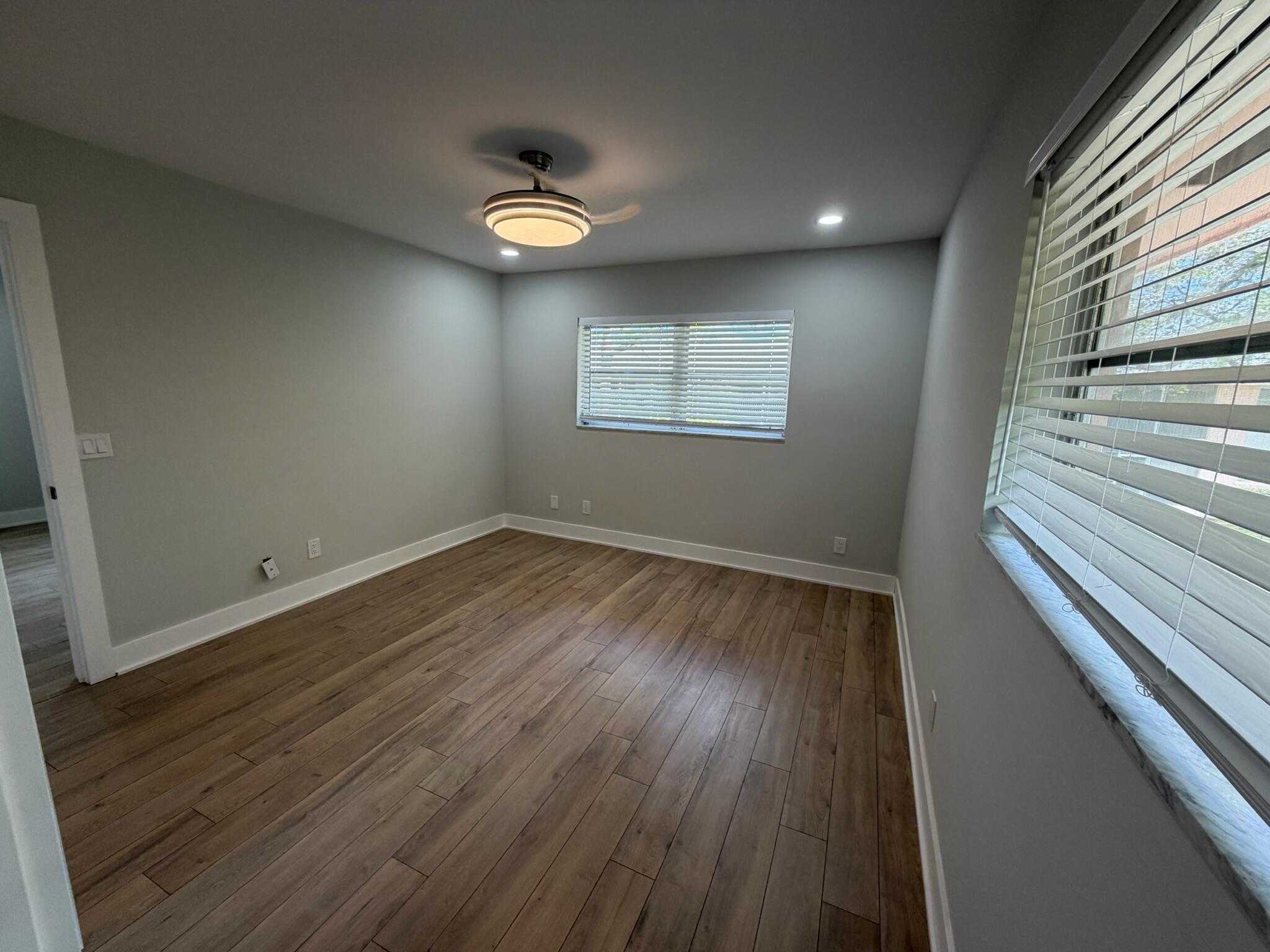 THE LITTLE CLUB CONDO - Residential