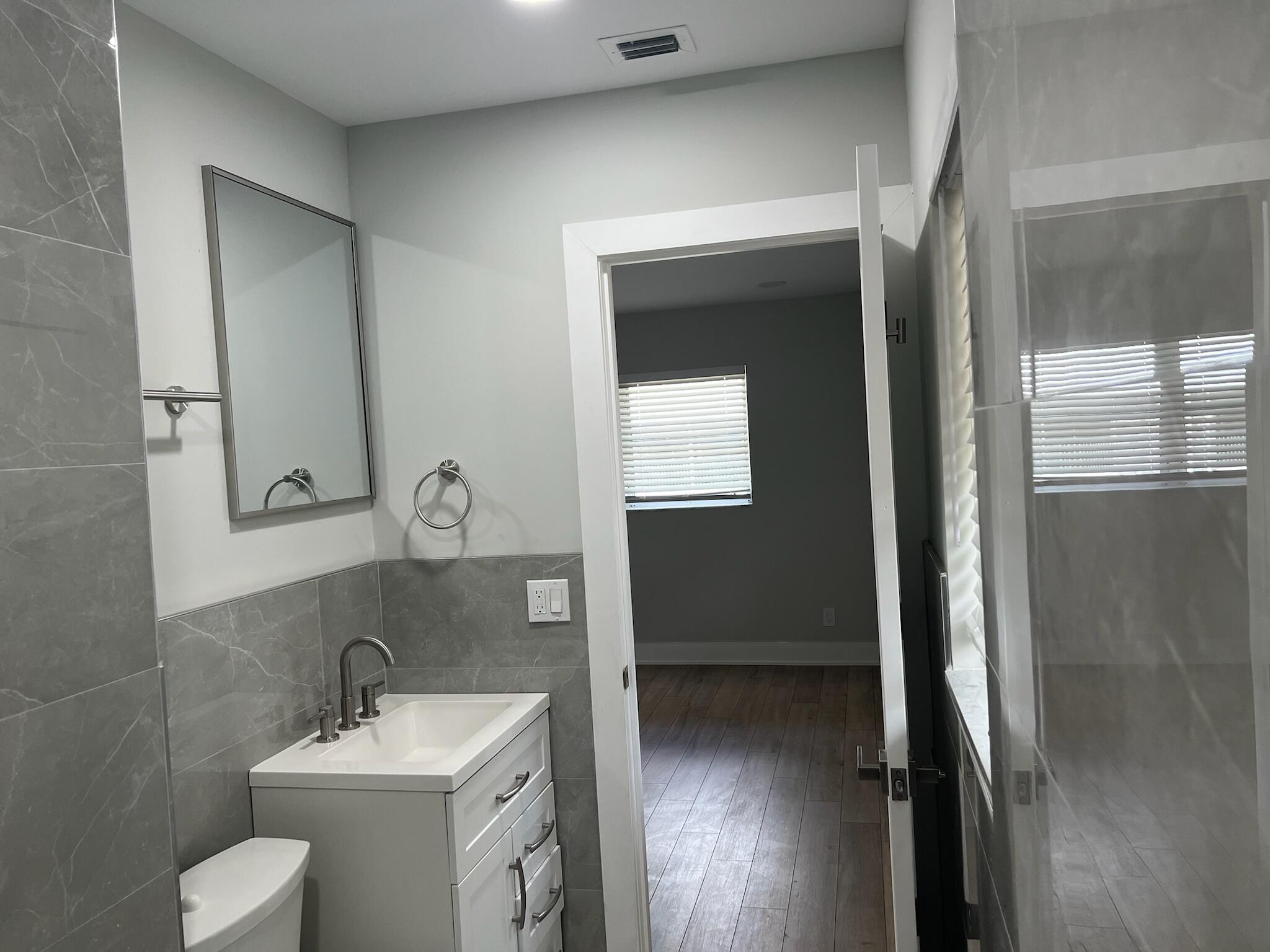 THE LITTLE CLUB CONDO - Residential