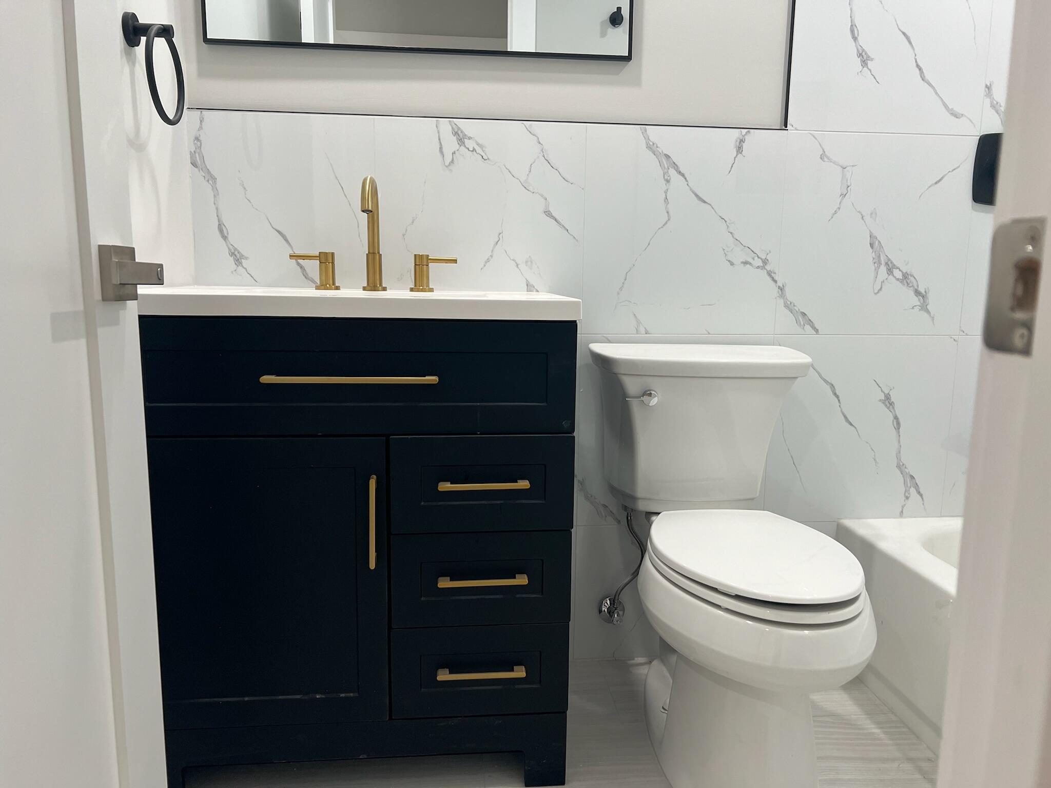 THE LITTLE CLUB CONDO - Residential