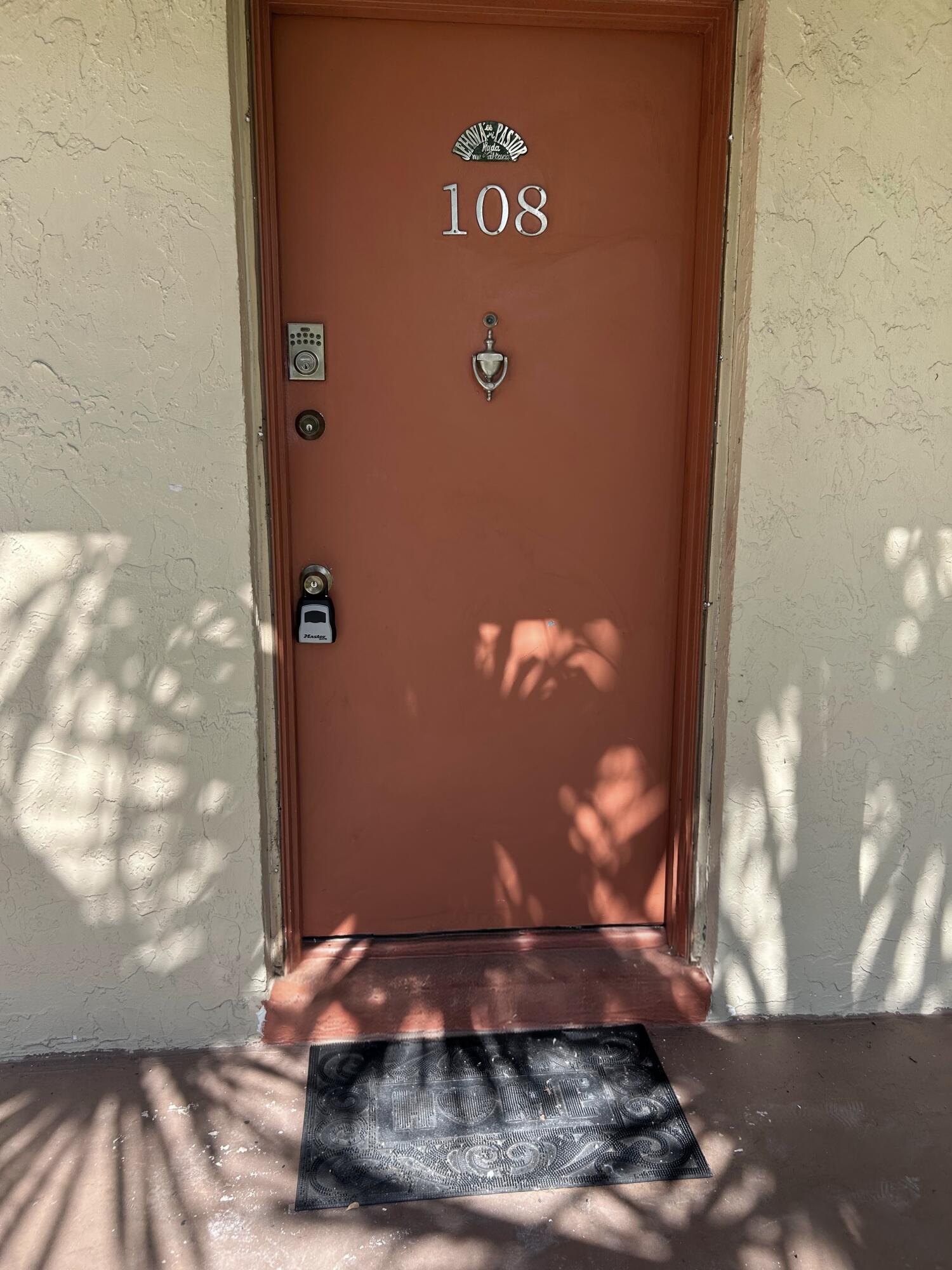 Beautiful unit, freshly painted, storage room, screened patio and BIG back yard, close to Jog Road, shopping centers, restaurants, schools, etc. Community features pool, tennis courts, gym, and other amenities. Water is included.Appliances: Dishwasher, microwave, refrigerator.Laundry: in buildingHOA: Credit score: 600$200 application fee for married couple or individual.