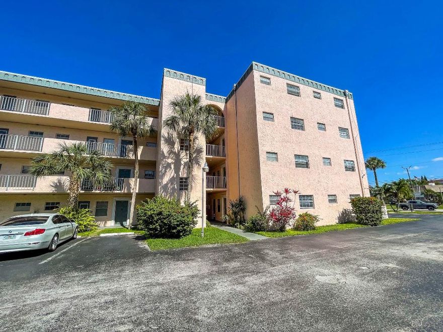 Spacious 2BD/2BA condo in the 55+ Oakland Estates community! This light-filled unit features an open-concept layout, tile flooring throughout, and a fully enclosed Florida room with peaceful garden views. The kitchen includes a pass-thru to the dining area and classic cabinetry. Enjoy large bedrooms, and a private en-suite in the primary. Community perks include a pool, tennis, shuffleboard, and clubhouse. Centrally located near shops, dining, and highways—easy, relaxed living in the heart of Lauderdale Lakes!