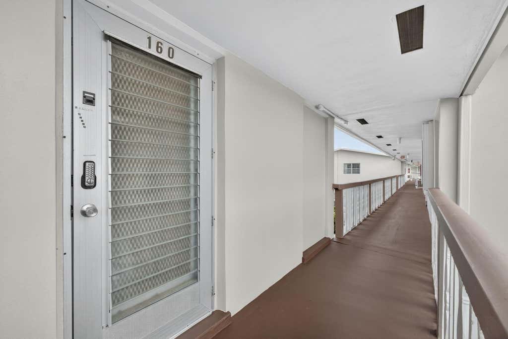 Photo of 160 EASTHAMPTON G, West Palm Beach, FL 33417 (MLS # B26062536)