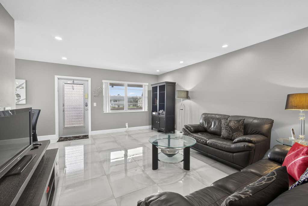 Photo of 160 EASTHAMPTON G, West Palm Beach, FL 33417 (MLS # B26062536)