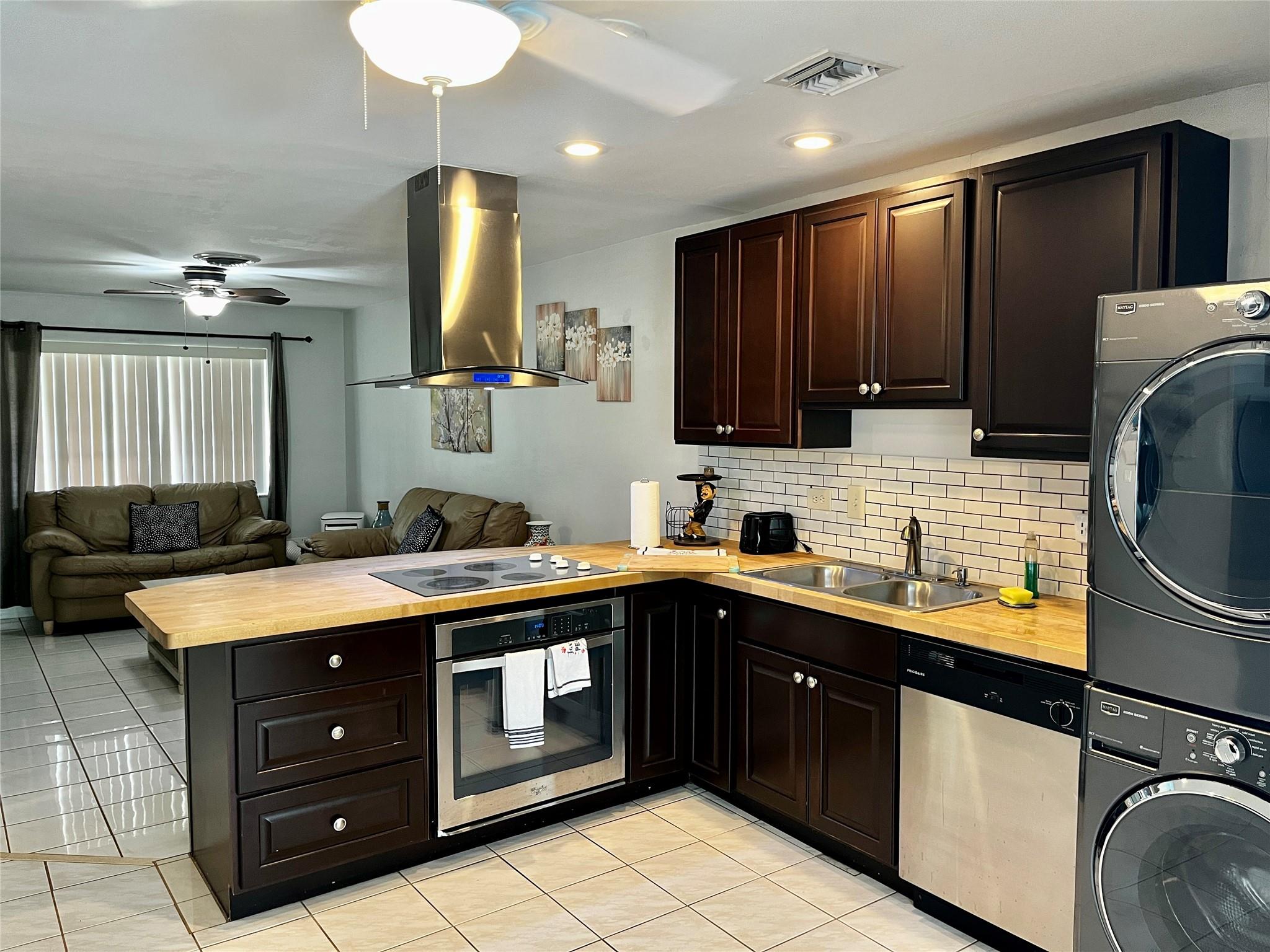 North Margate 1st Add 50- - Residential Income