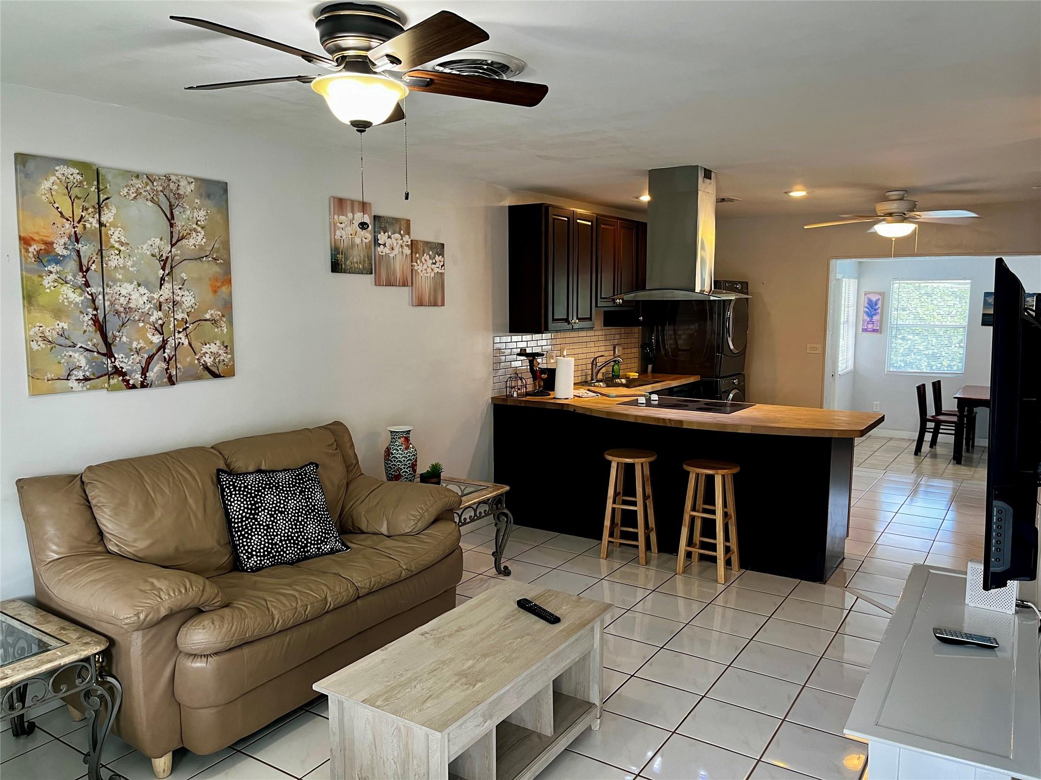North Margate 1st Add 50- - Residential Income