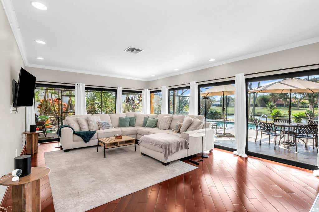 Photo of 3250 Lakeview Boulevard, Delray Beach, FL 33445 (MLS # B26011100)