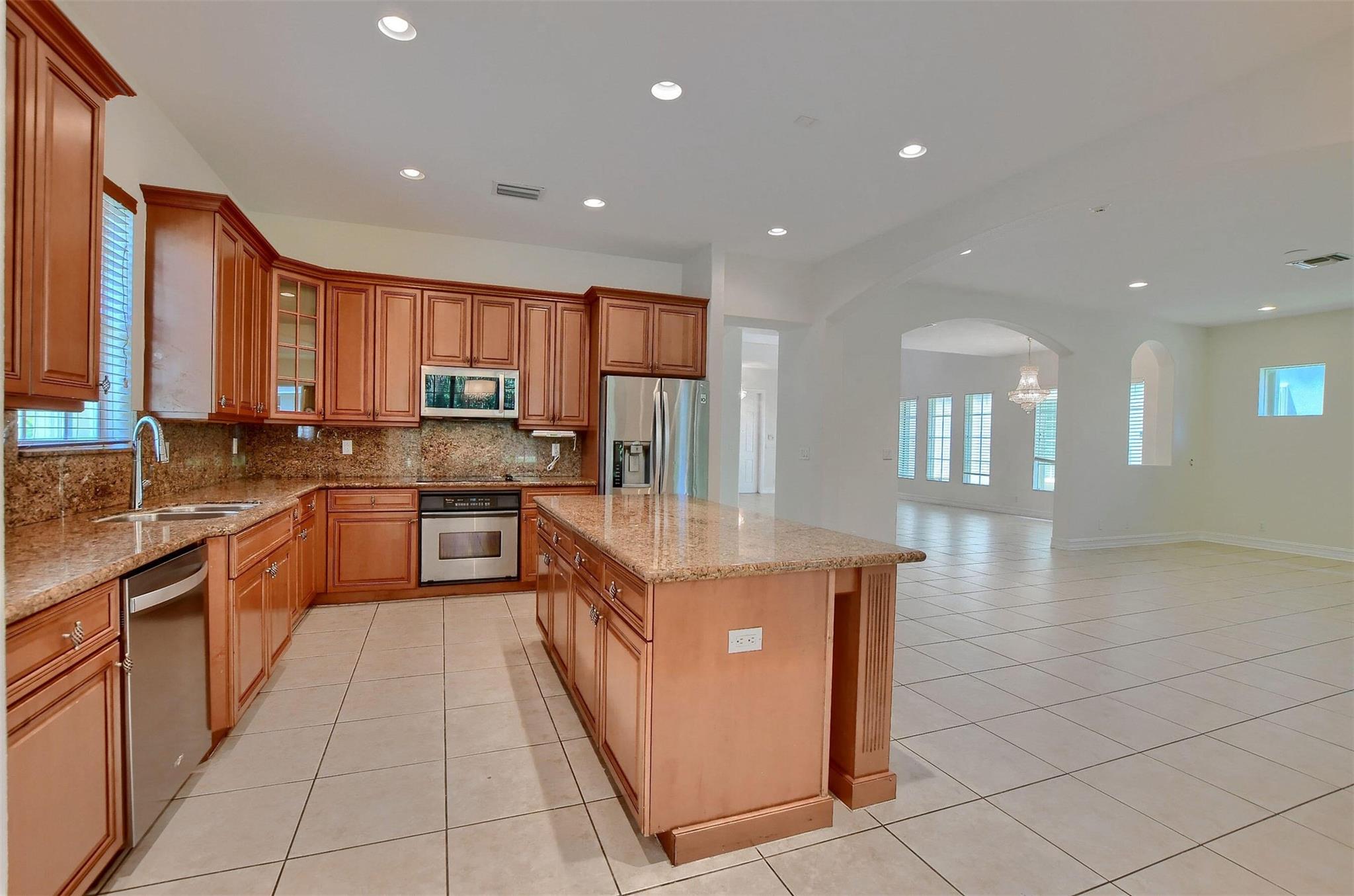 Heron Bay Northeast 173-9 - Residential Lease