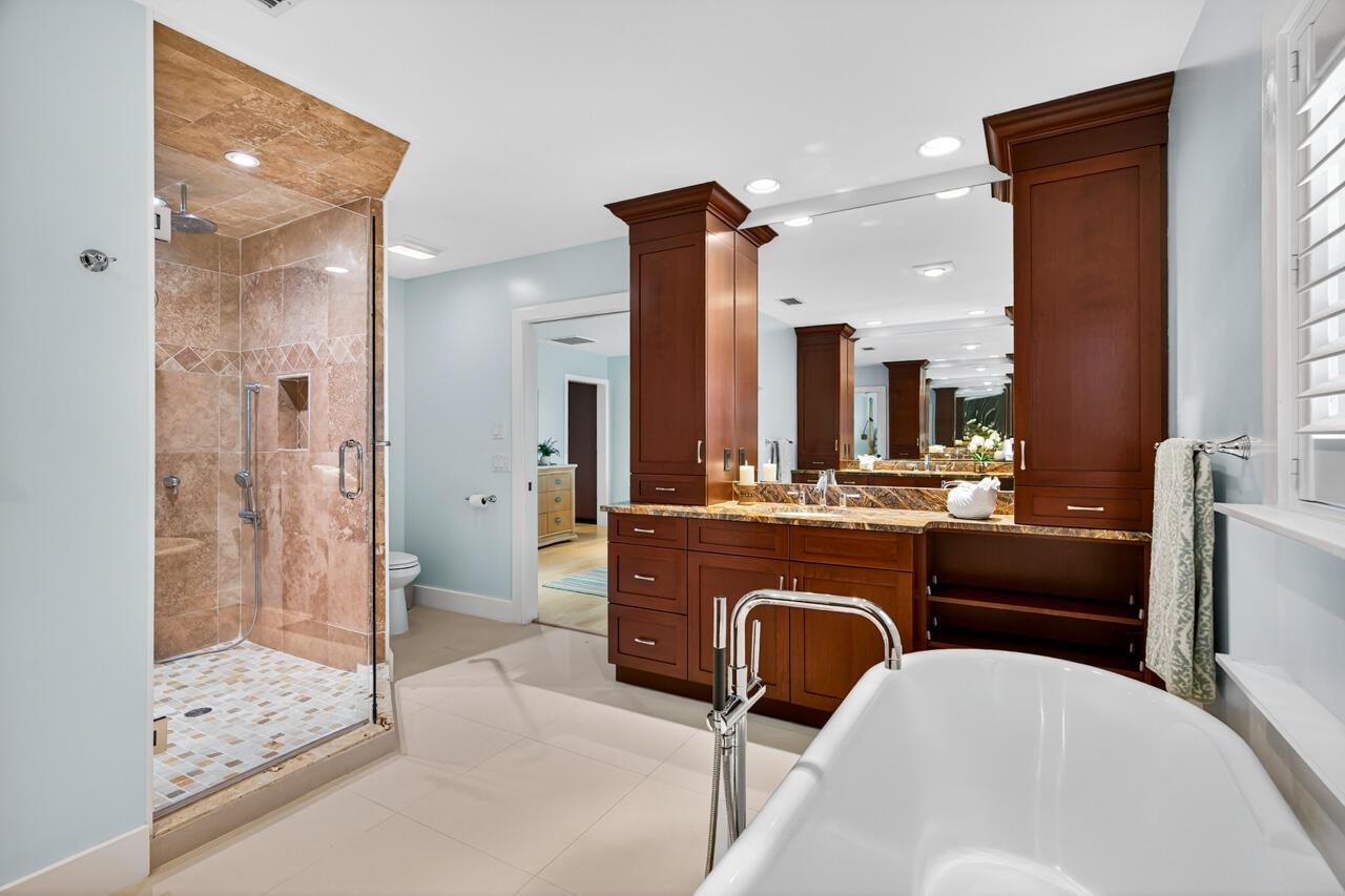 VERO ISLES PLAT NO 4 - Residential