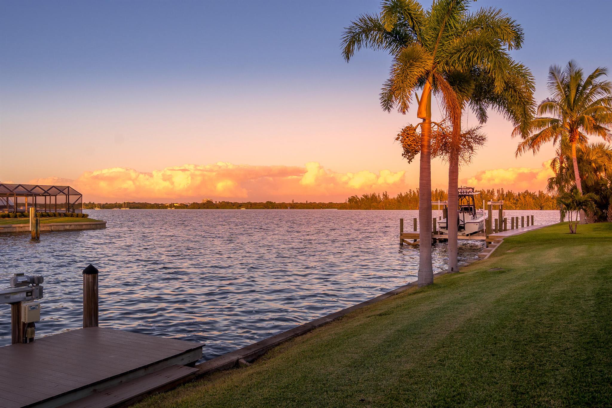 VERO ISLES PLAT NO 4 - Residential