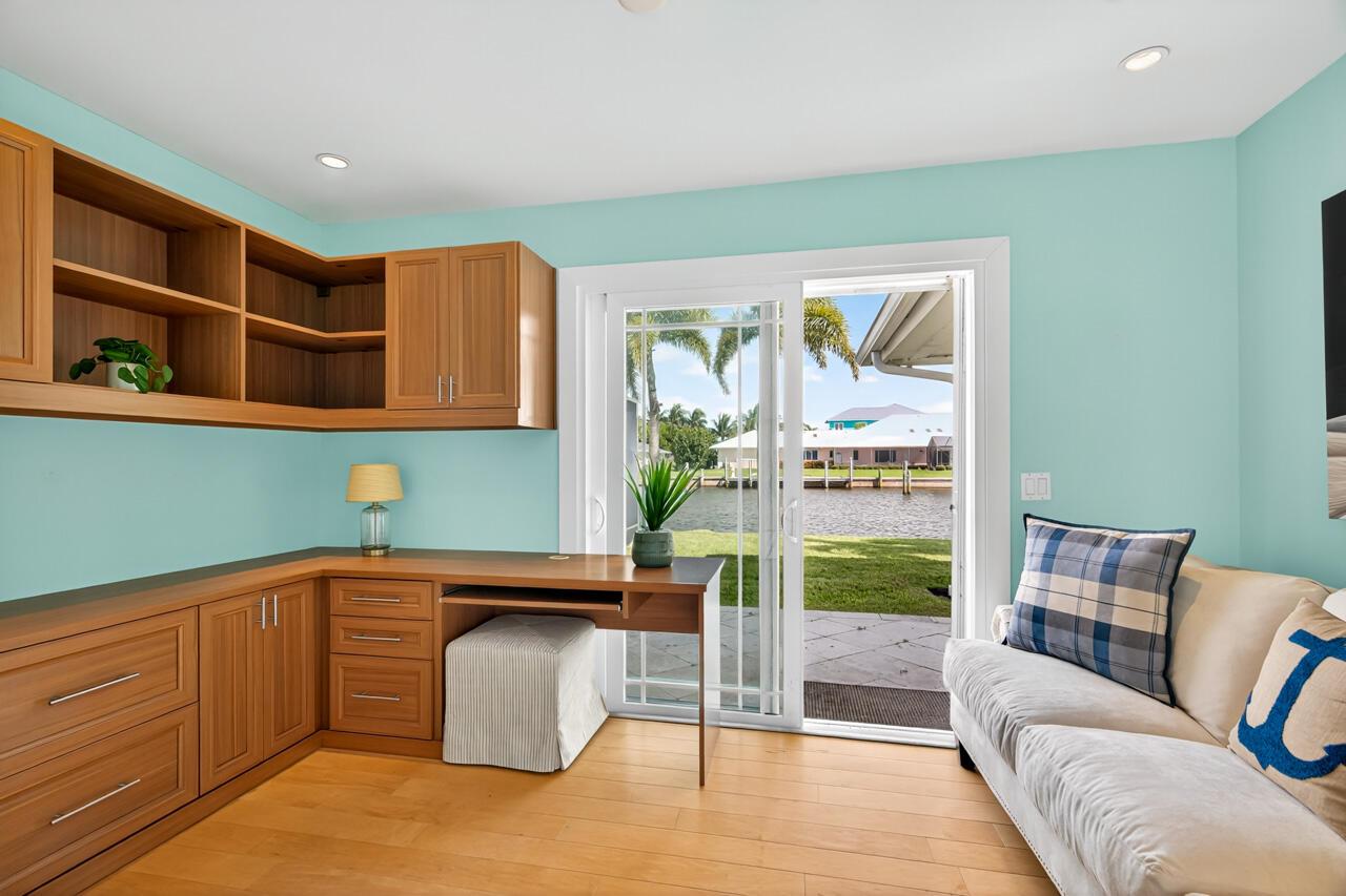 VERO ISLES PLAT NO 4 - Residential