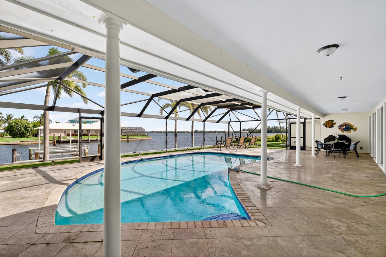 VERO ISLES PLAT NO 4 - Residential