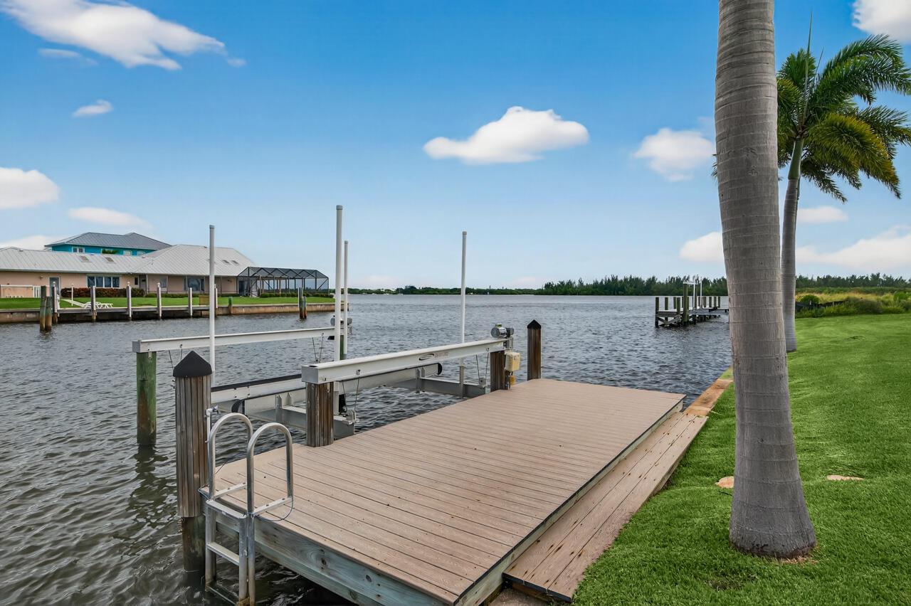 VERO ISLES PLAT NO 4 - Residential