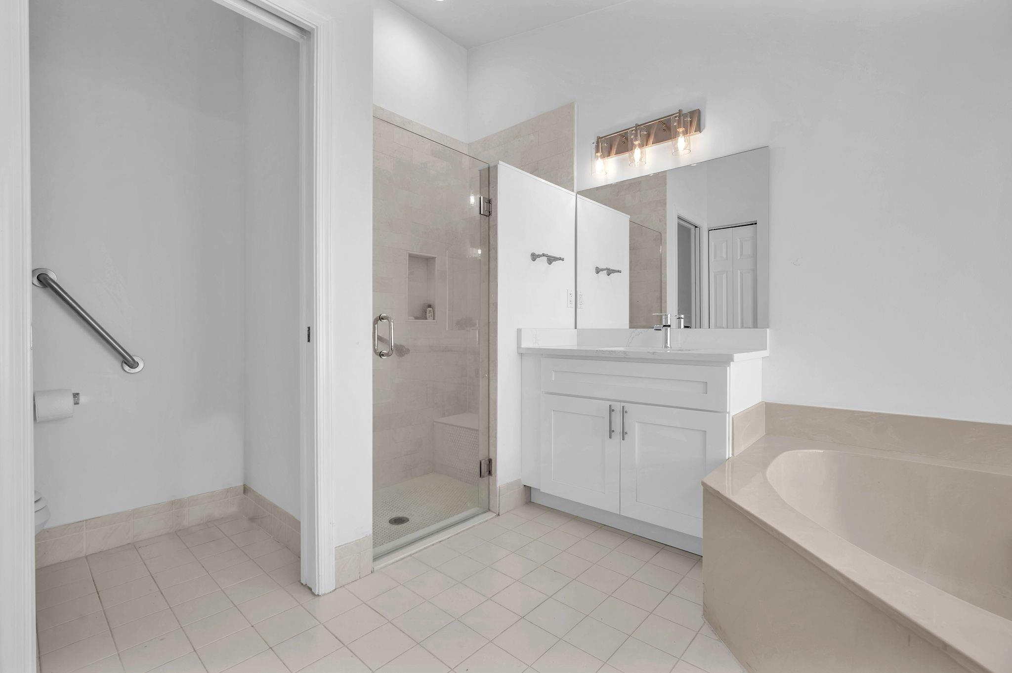 MAJESTIC ISLES 1 - Residential