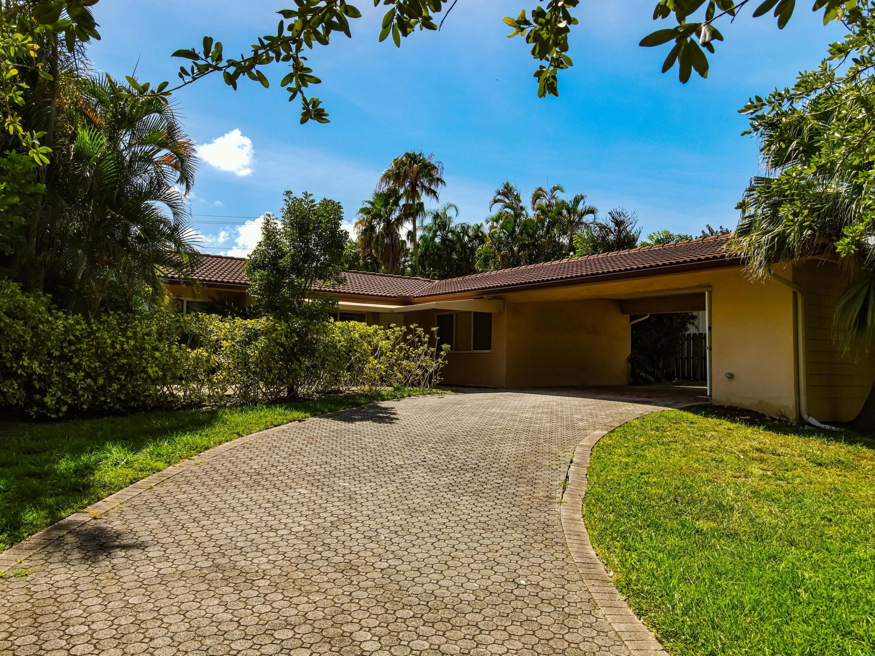 1817 SE 25 Avenue, Fort Lauderdale FL 33316
