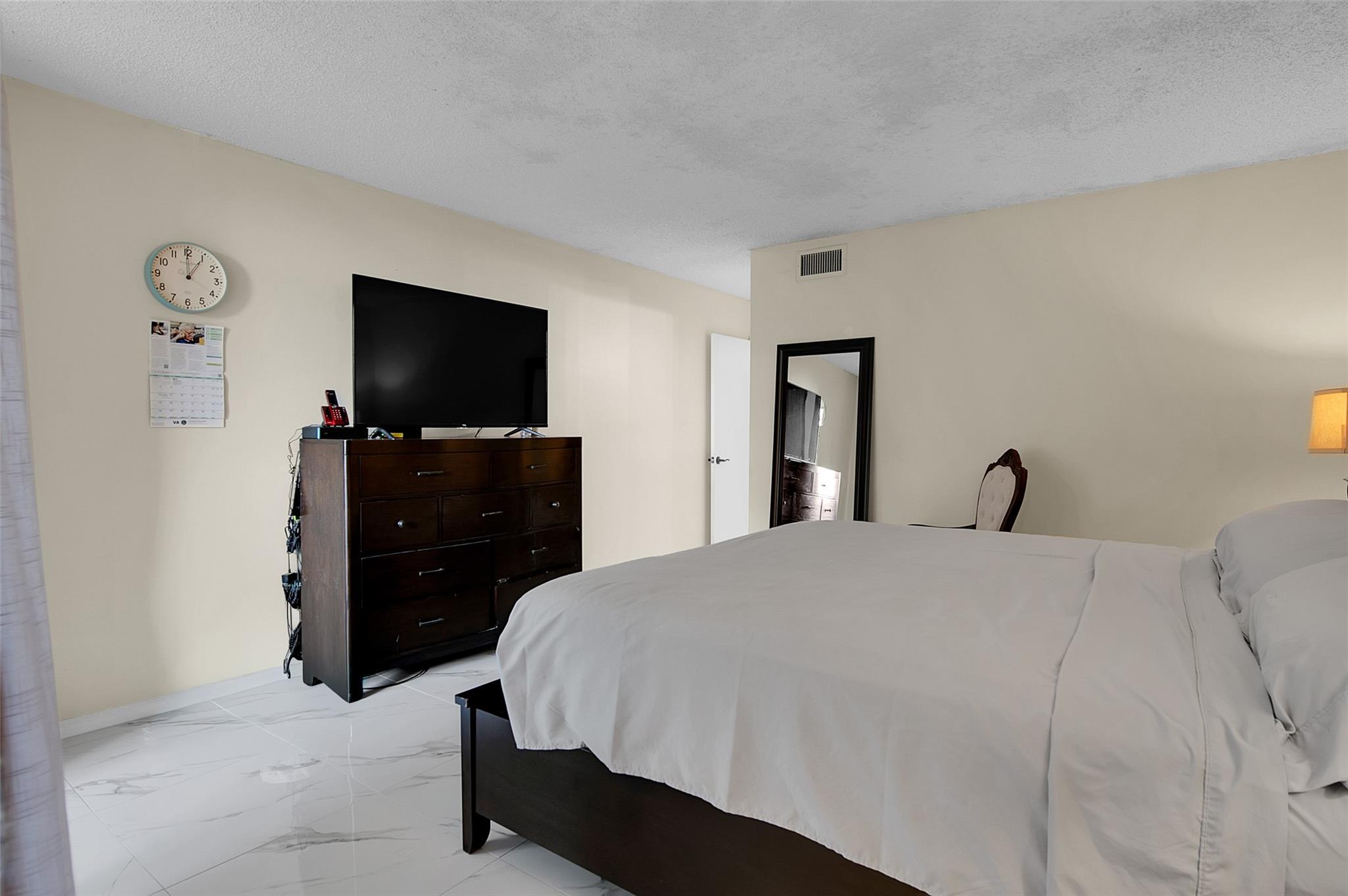 Oriole Gardens - Residential