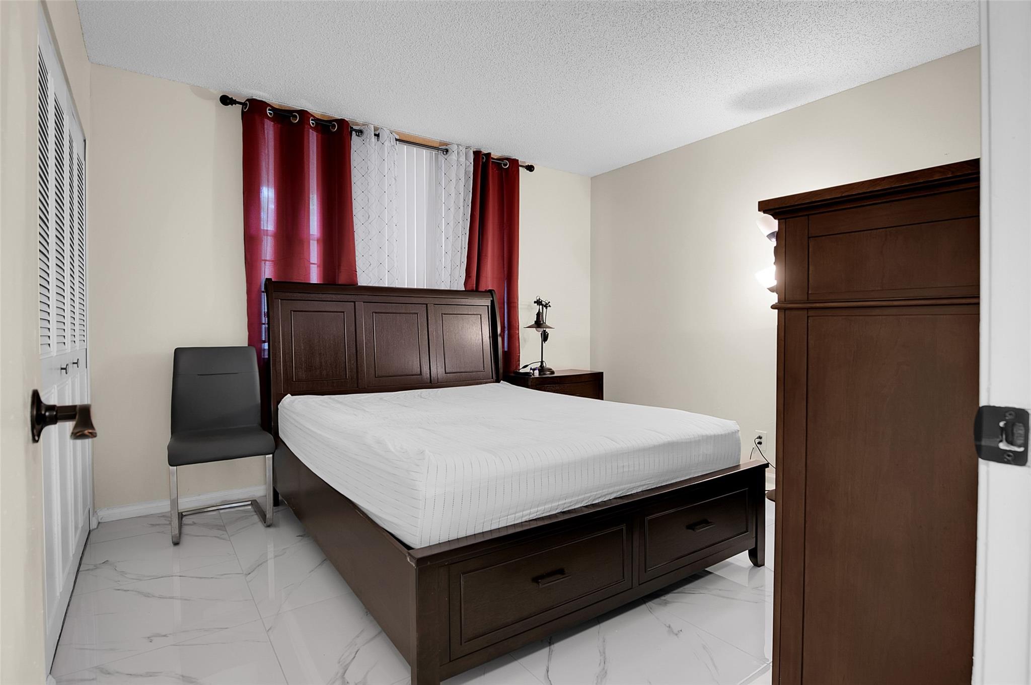 Oriole Gardens - Residential