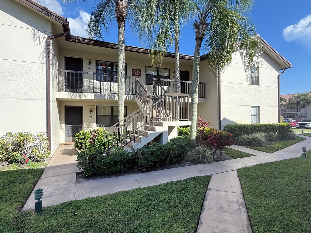 Photo of 7690 Tahiti Lane #202, Lake Worth, FL 33467 (MLS # R11139793)