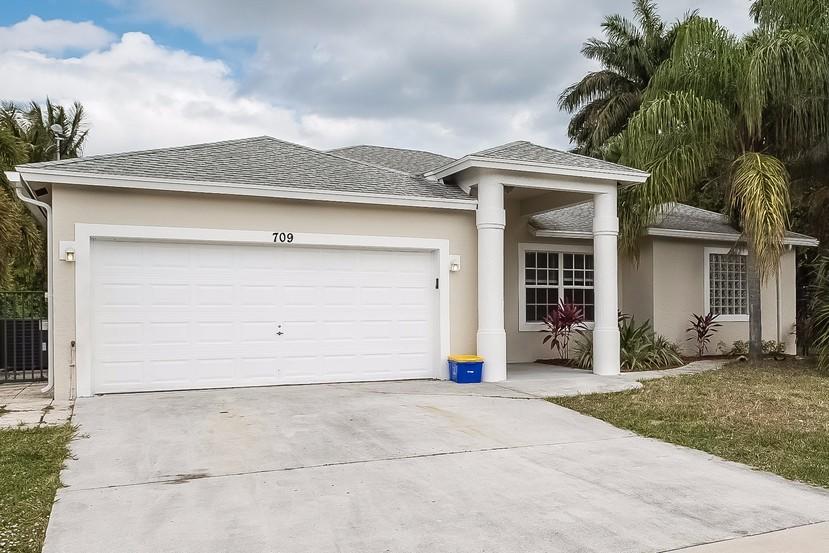 BOYNTON PLACE - Residential Lease