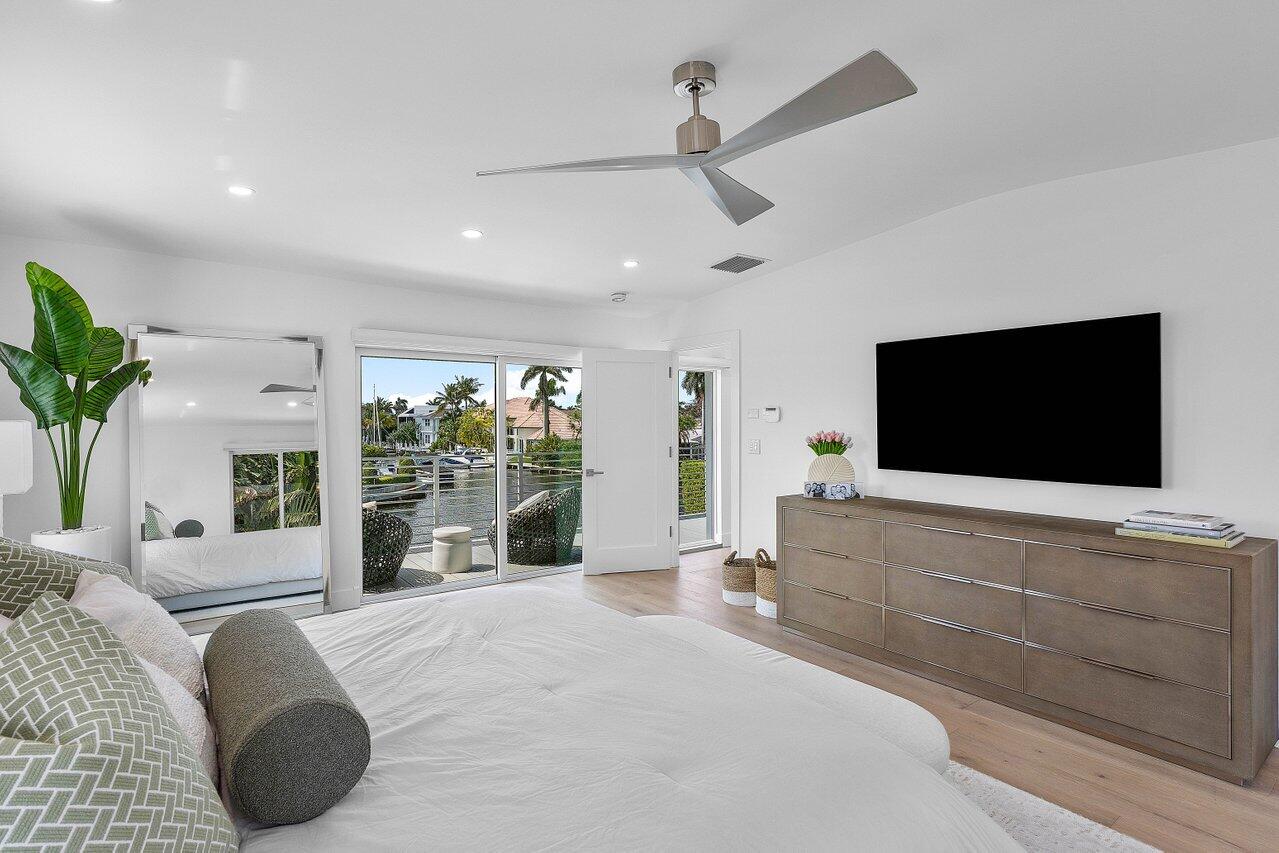 BOCA HARBOUR ISLAND - Residential