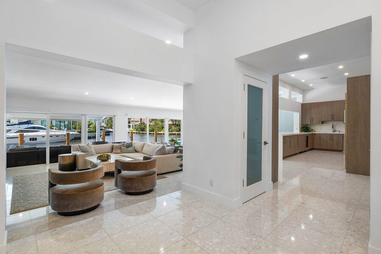 BOCA HARBOUR ISLAND - Residential