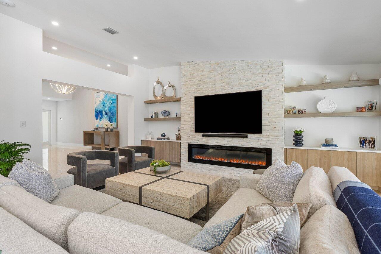 BOCA HARBOUR ISLAND - Residential