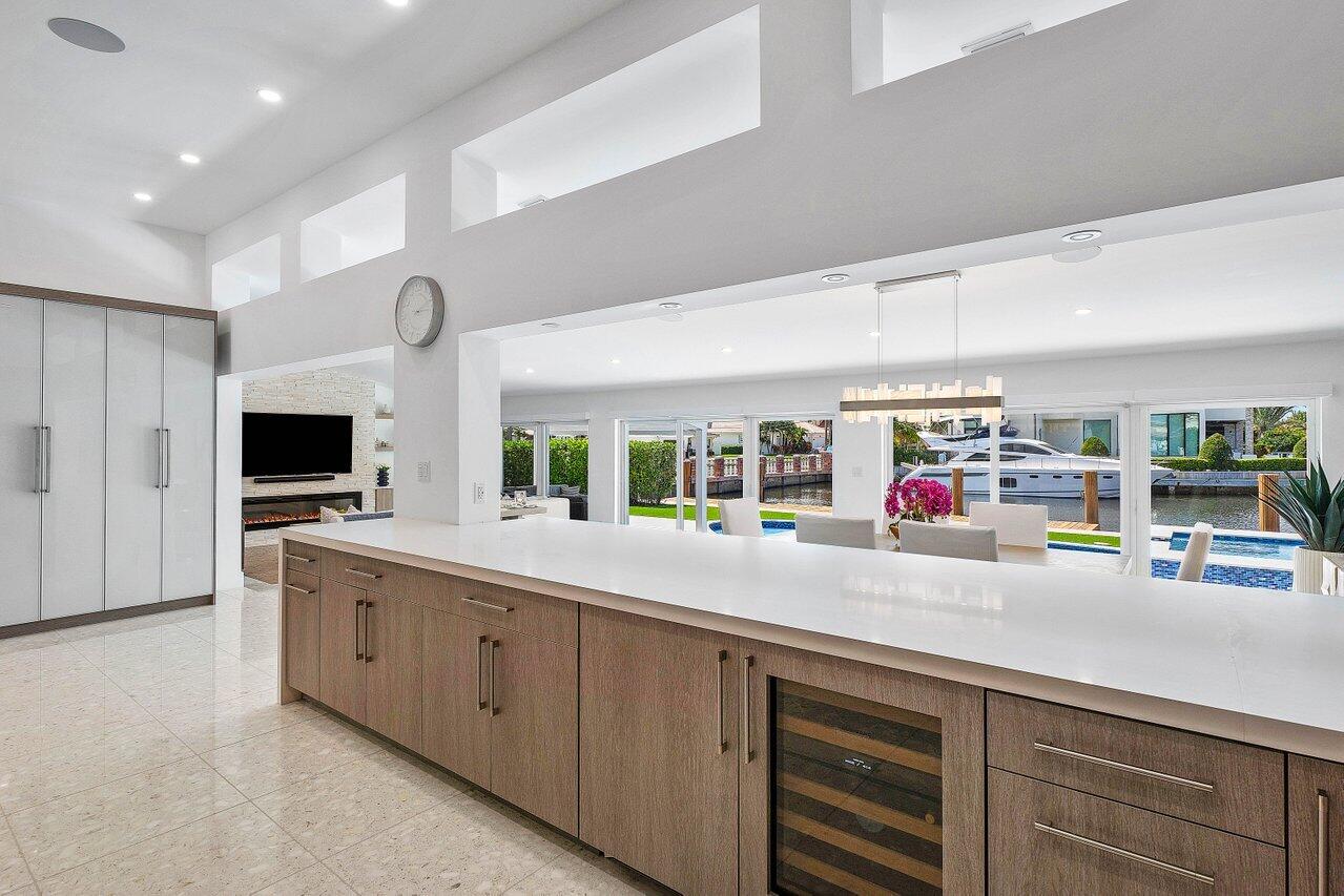 BOCA HARBOUR ISLAND - Residential