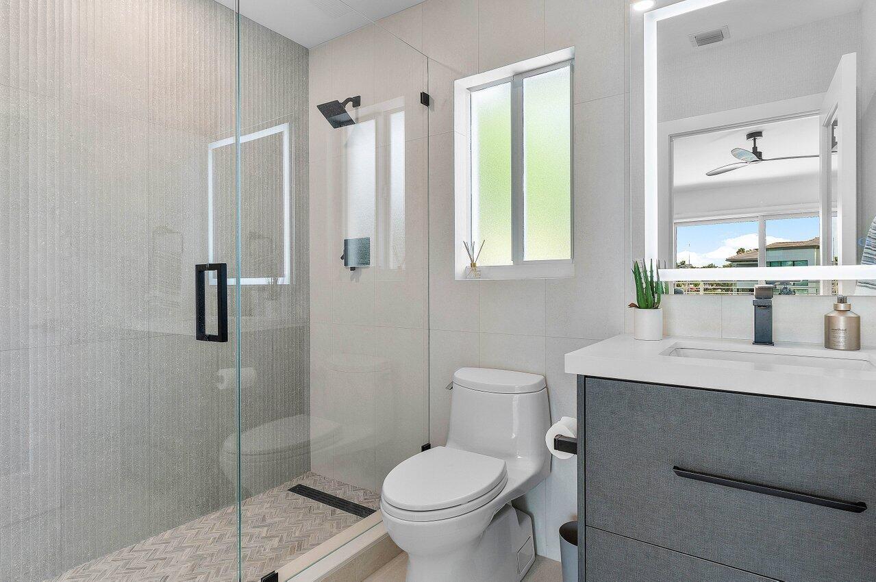 BOCA HARBOUR ISLAND - Residential