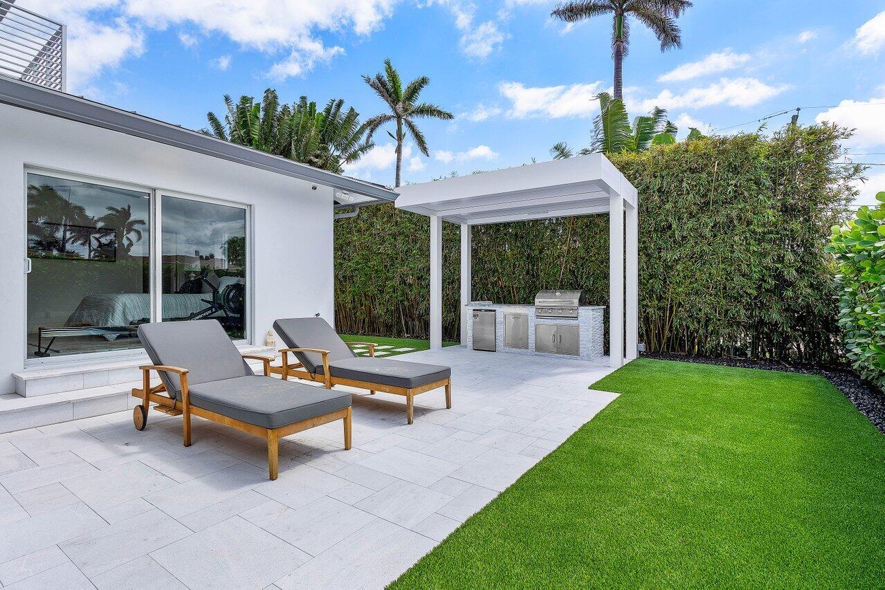 BOCA HARBOUR ISLAND - Residential