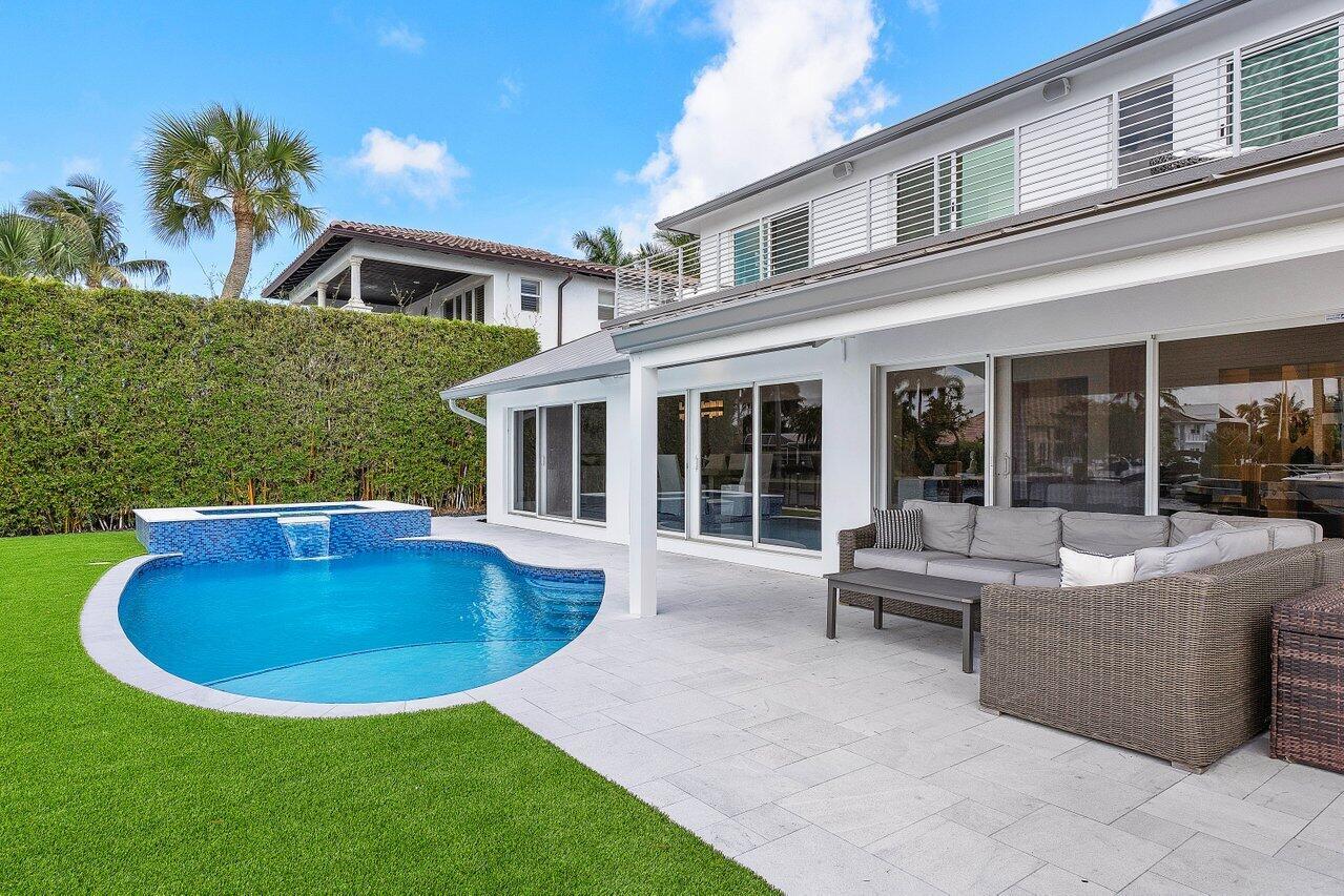 BOCA HARBOUR ISLAND - Residential