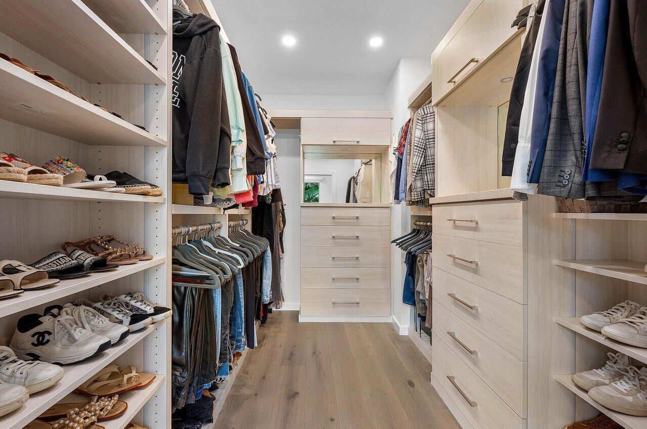 BOCA HARBOUR ISLAND - Residential