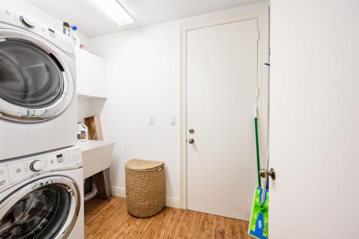 WINDSOR WAY 2 - Residential Lease