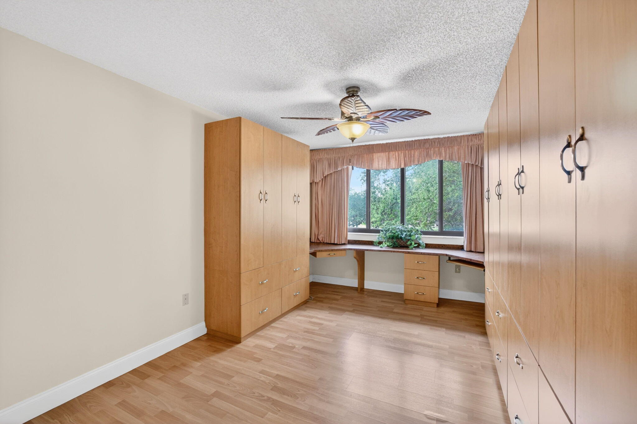 SHERIDAN BY THE BEACH CONDO - Residential