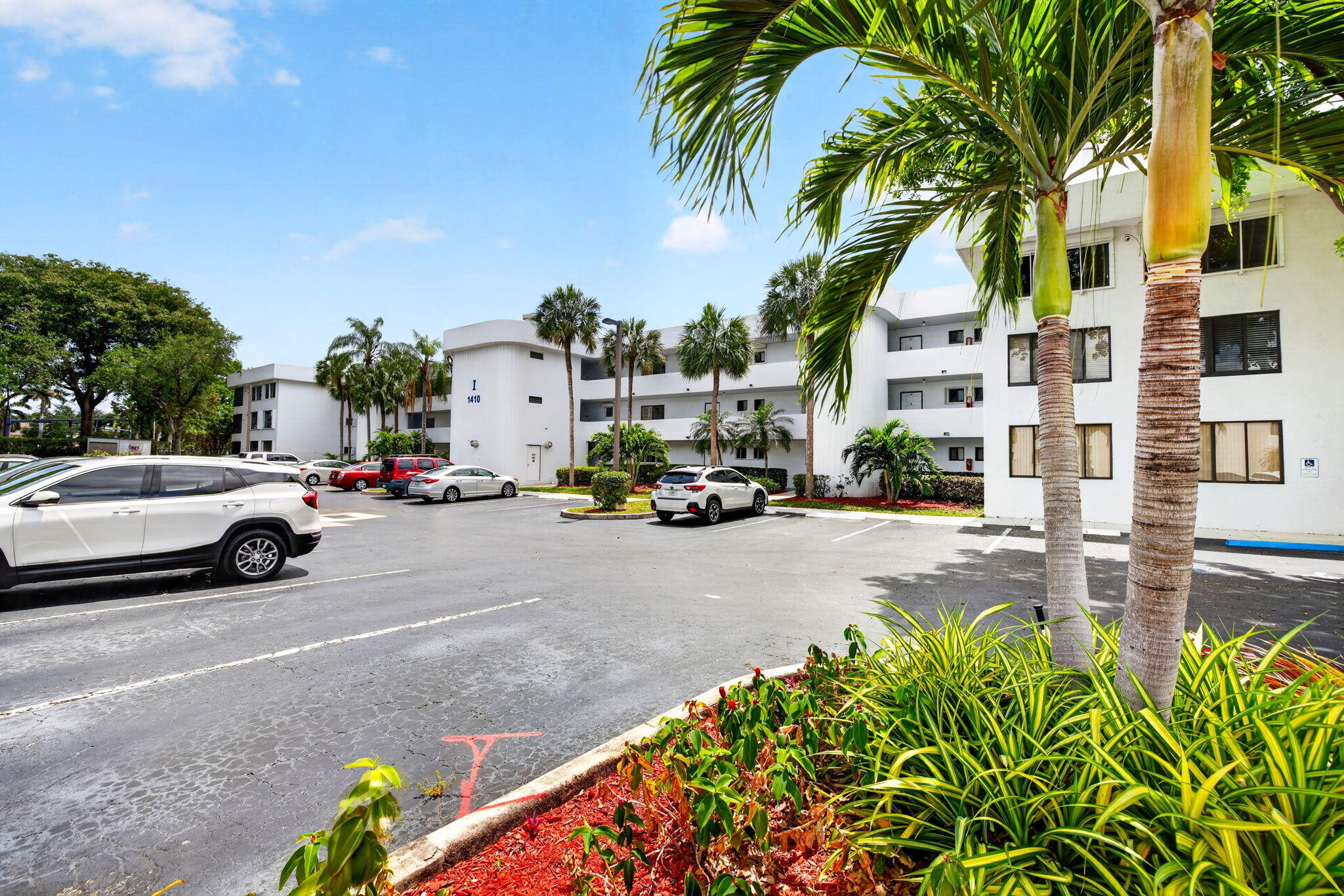 SHERIDAN BY THE BEACH CONDO - Residential