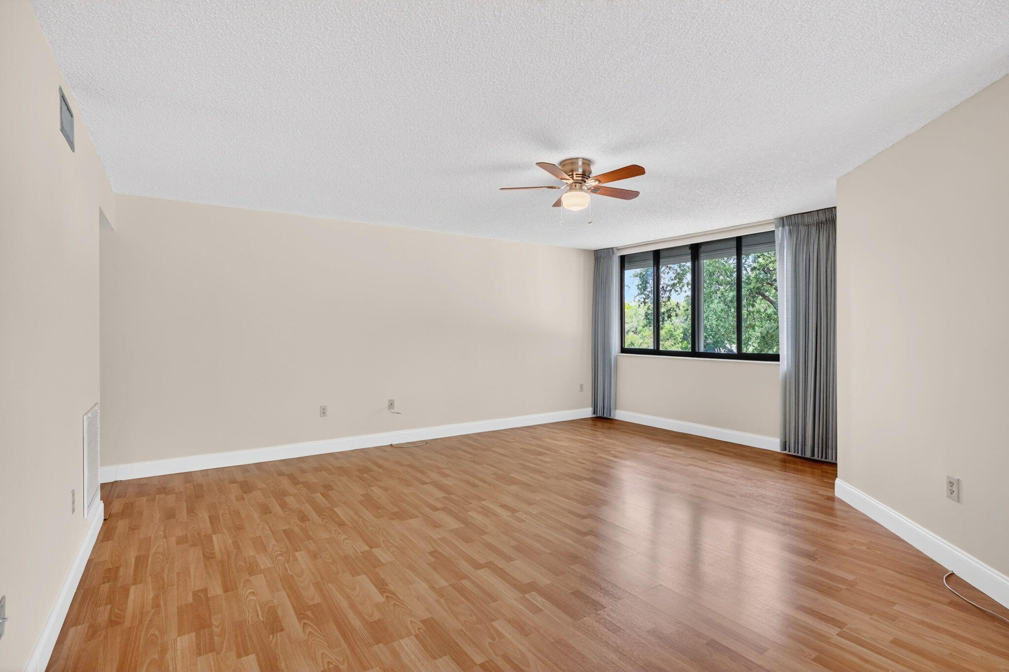 SHERIDAN BY THE BEACH CONDO - Residential