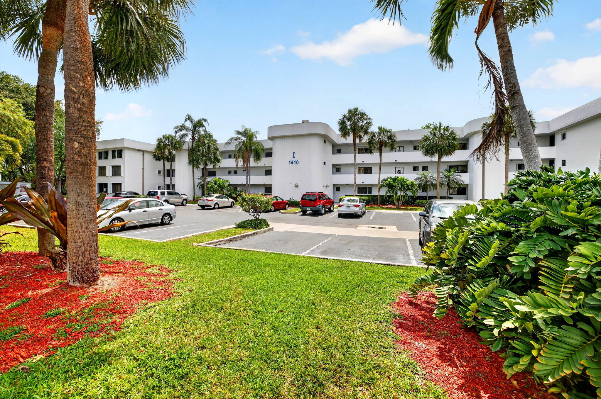 SHERIDAN BY THE BEACH CONDO - Residential