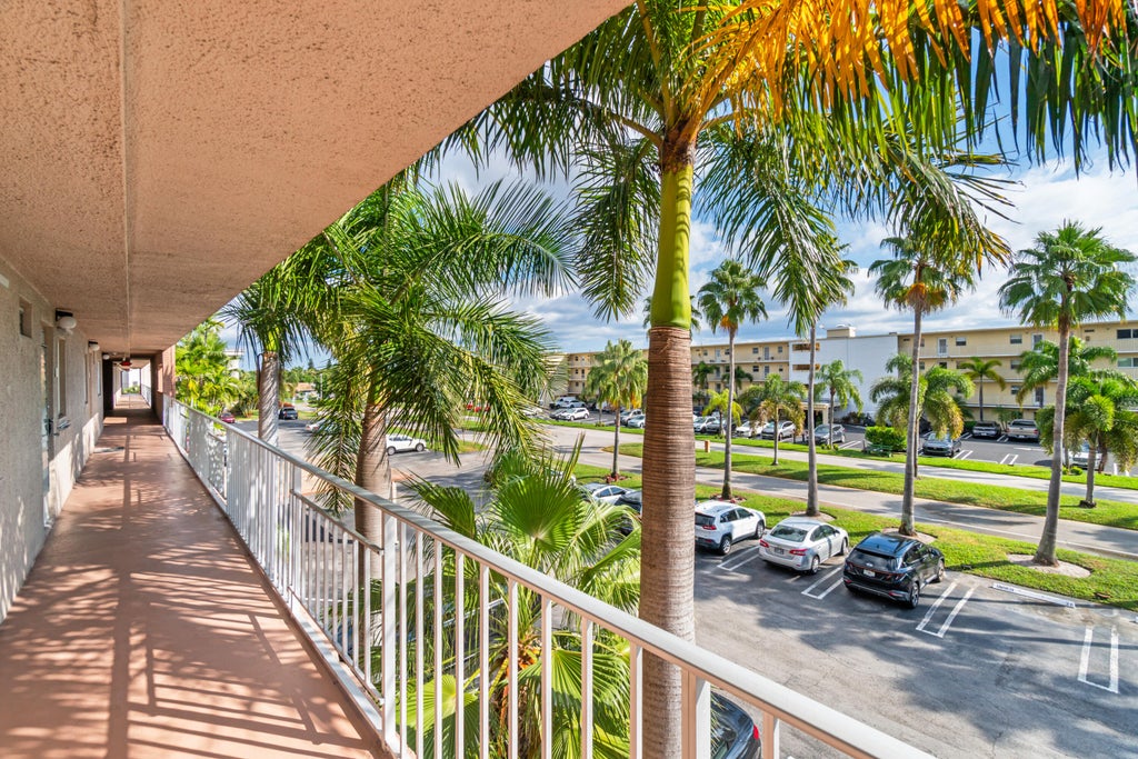 Photo of 2615 NE 1st Court #406, Boynton Beach, FL 33435 (MLS # B26052372)