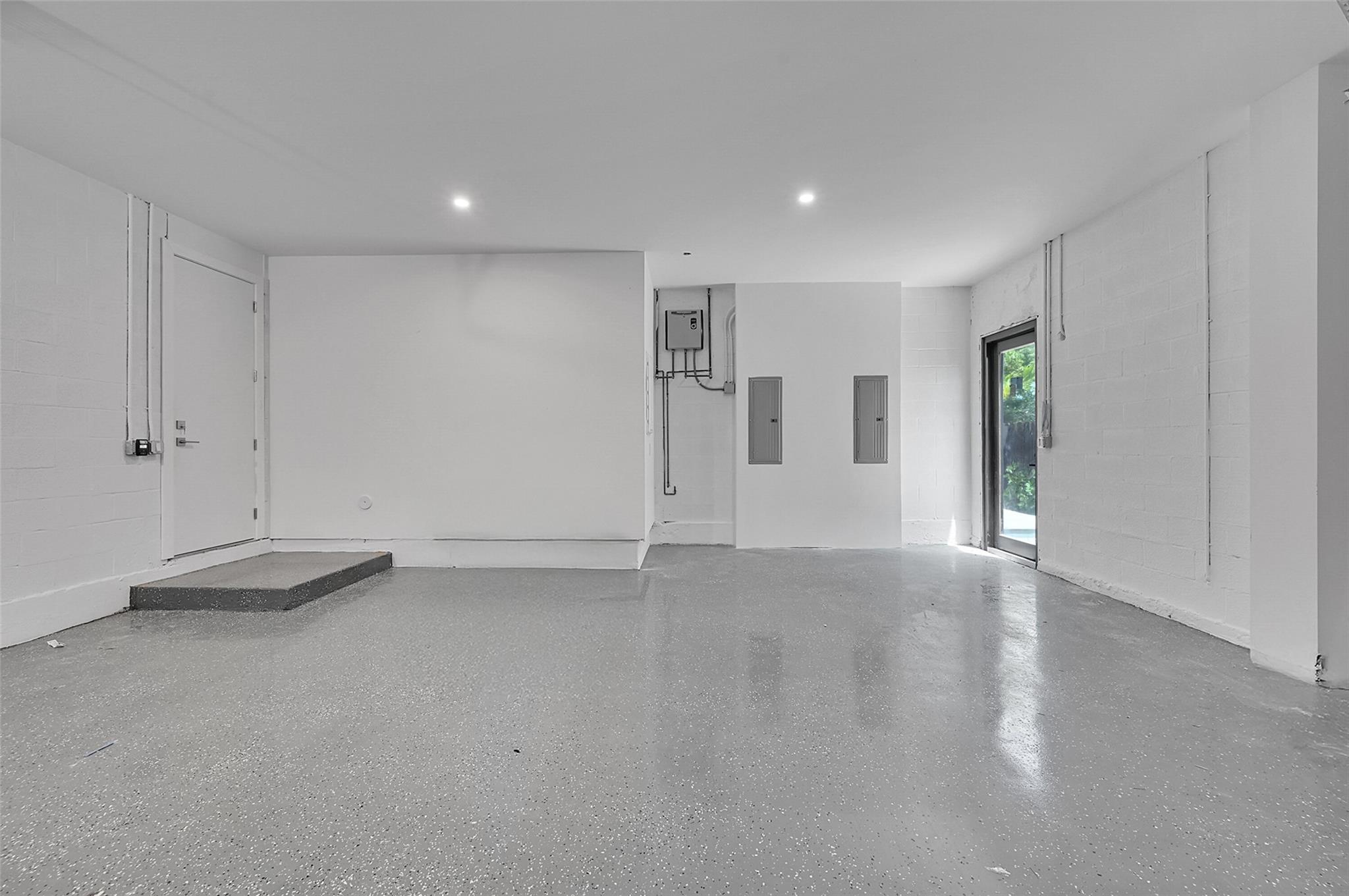 Lauderdale Harbors - Residential