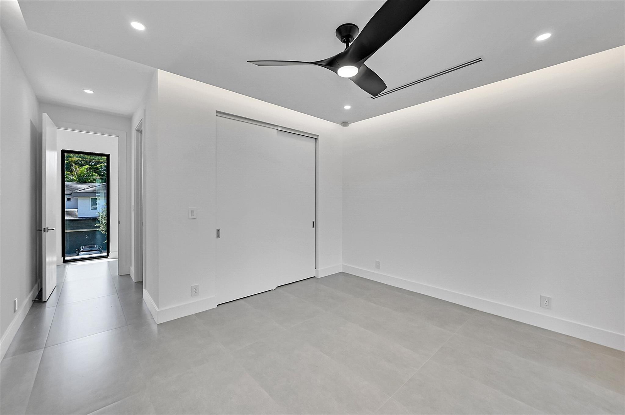 Lauderdale Harbors - Residential