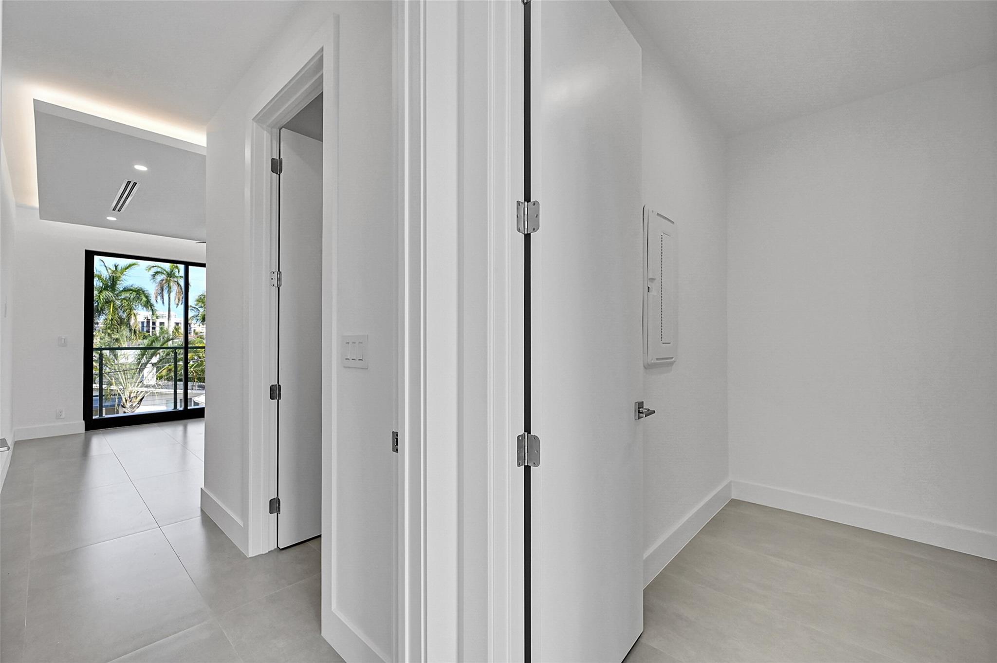 Lauderdale Harbors - Residential