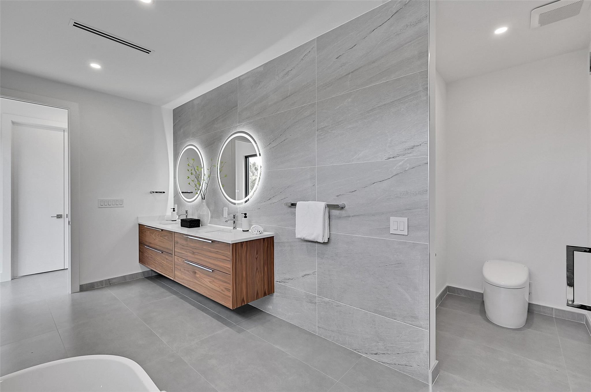 Lauderdale Harbors - Residential