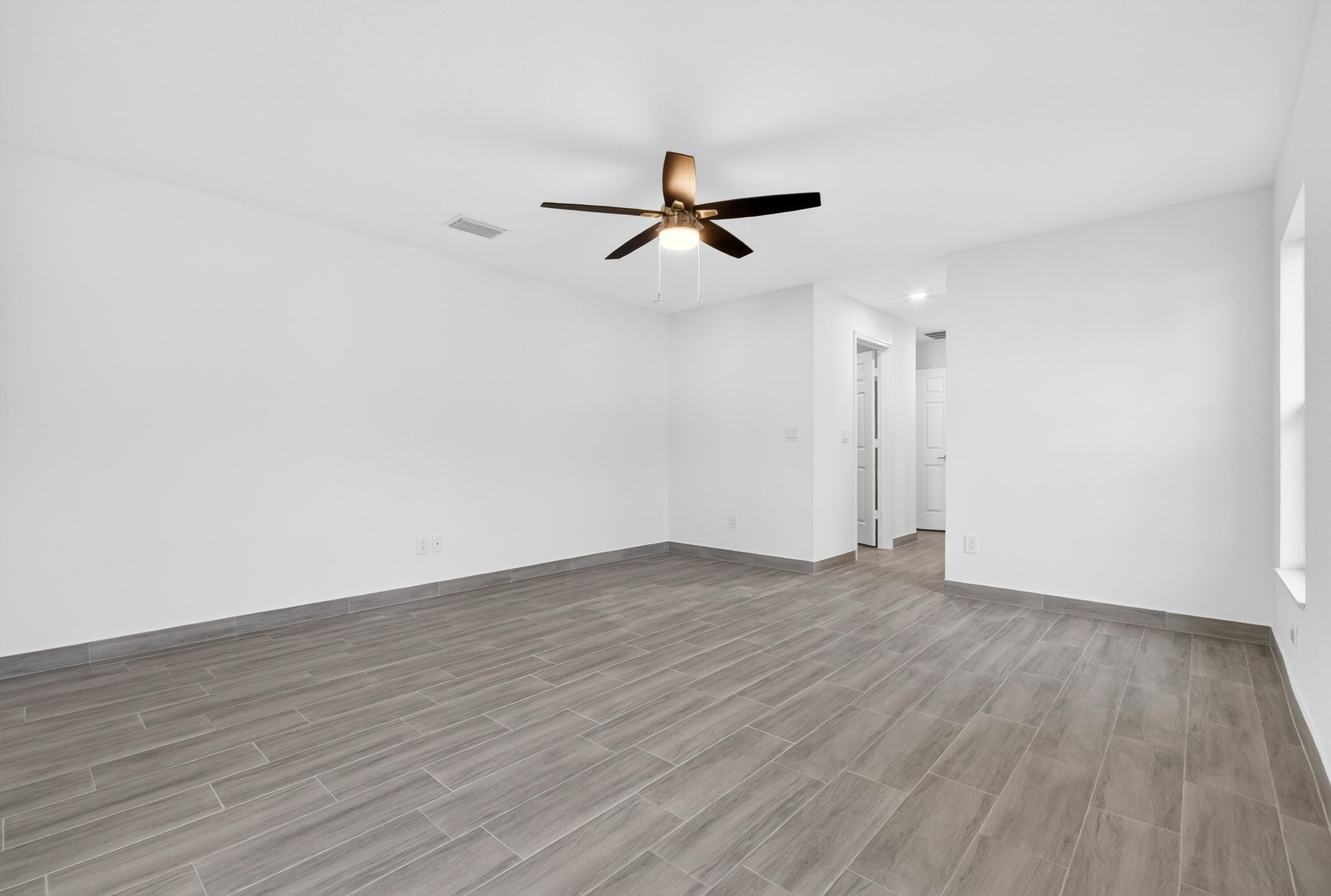 VERO LAKE ESTATES UNIT O - Residential