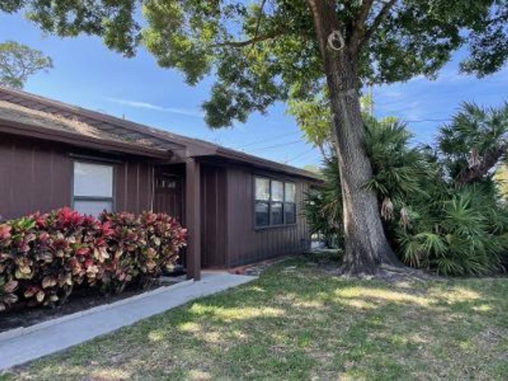 Photo of 6061 Loree Street #6065, Jupiter, FL 33458 (MLS # R10713717)