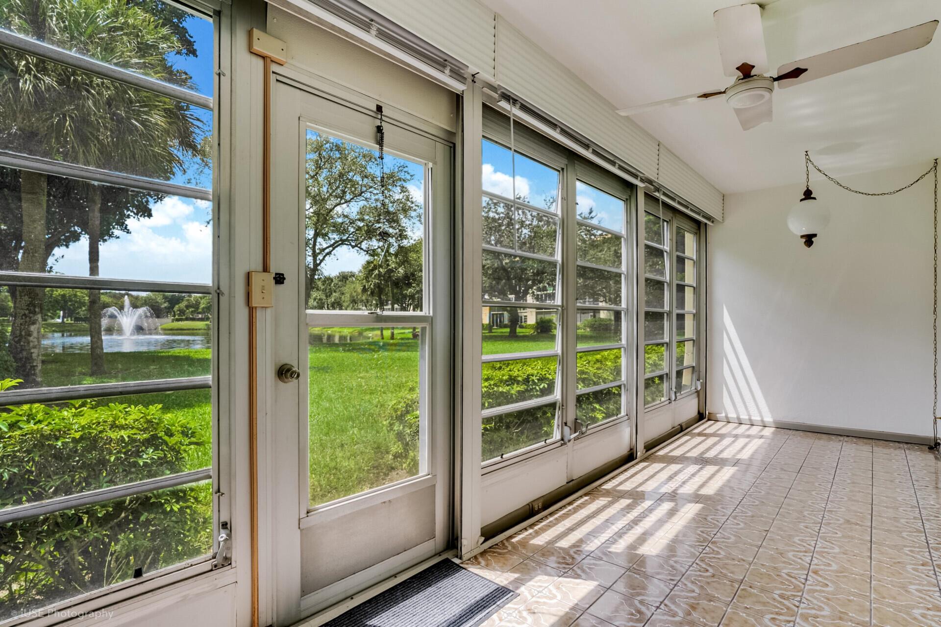 LUCAYA VILLAGE 1-E CONDO - Residential