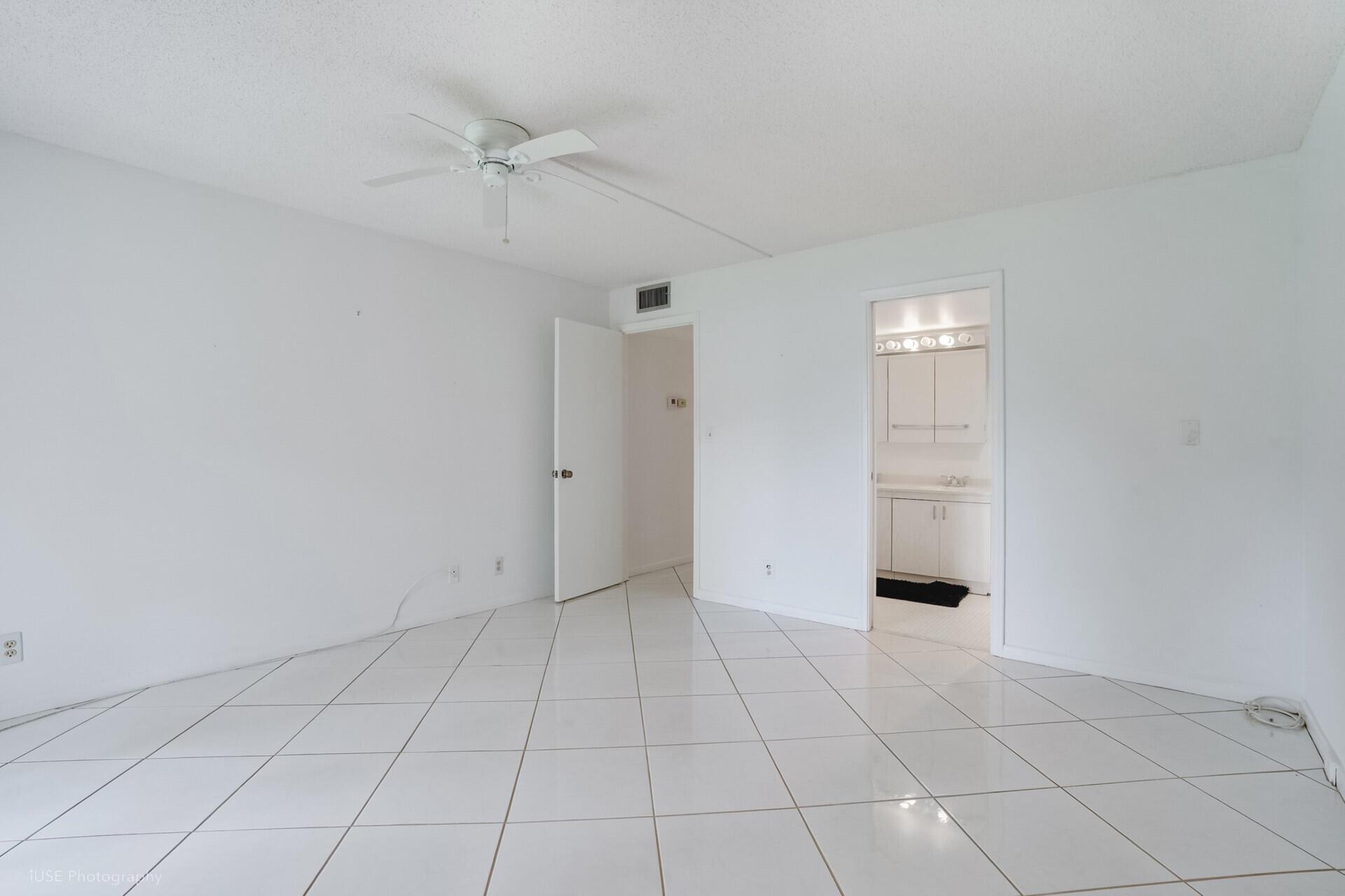 LUCAYA VILLAGE 1-E CONDO - Residential