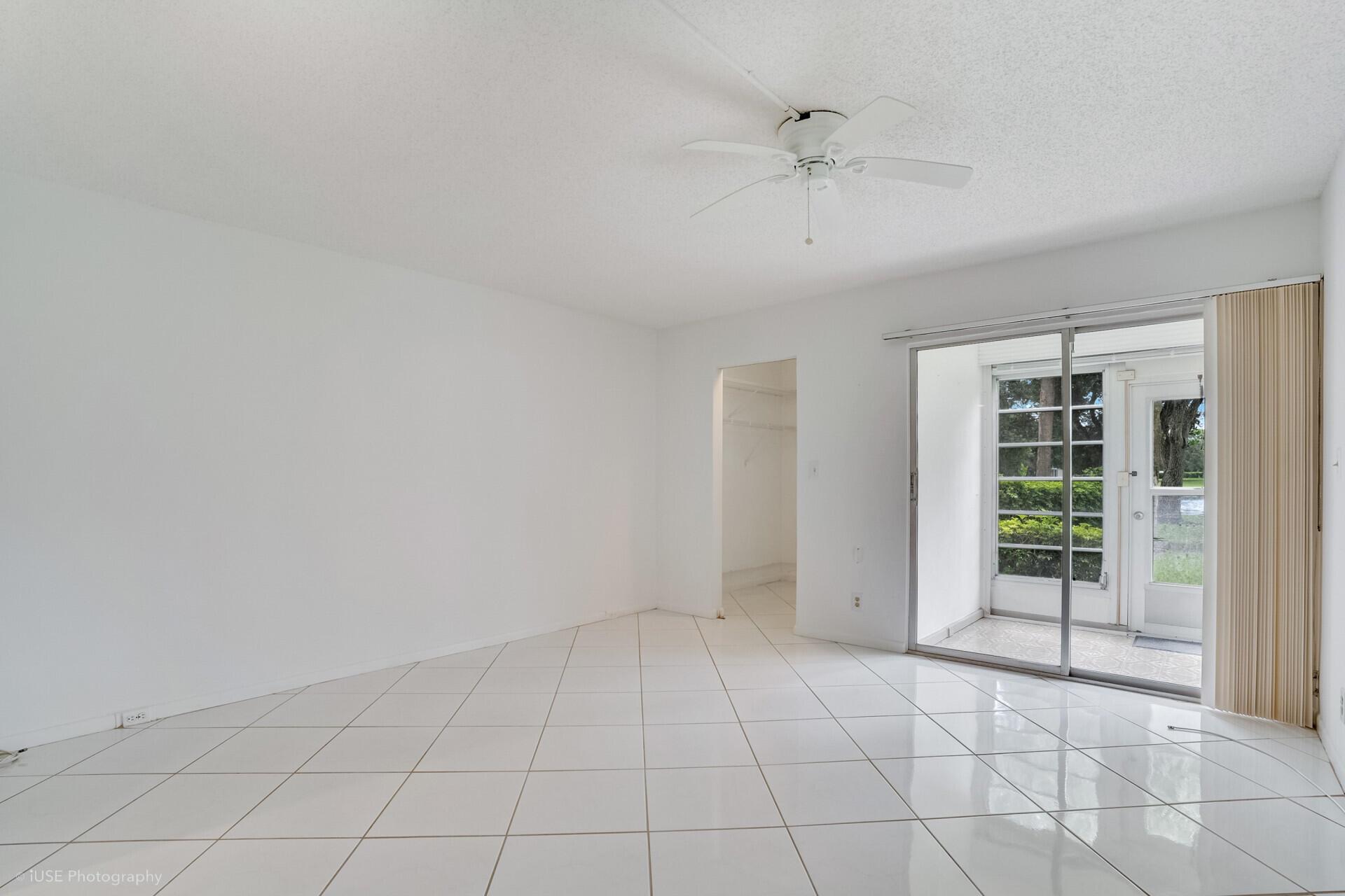 LUCAYA VILLAGE 1-E CONDO - Residential