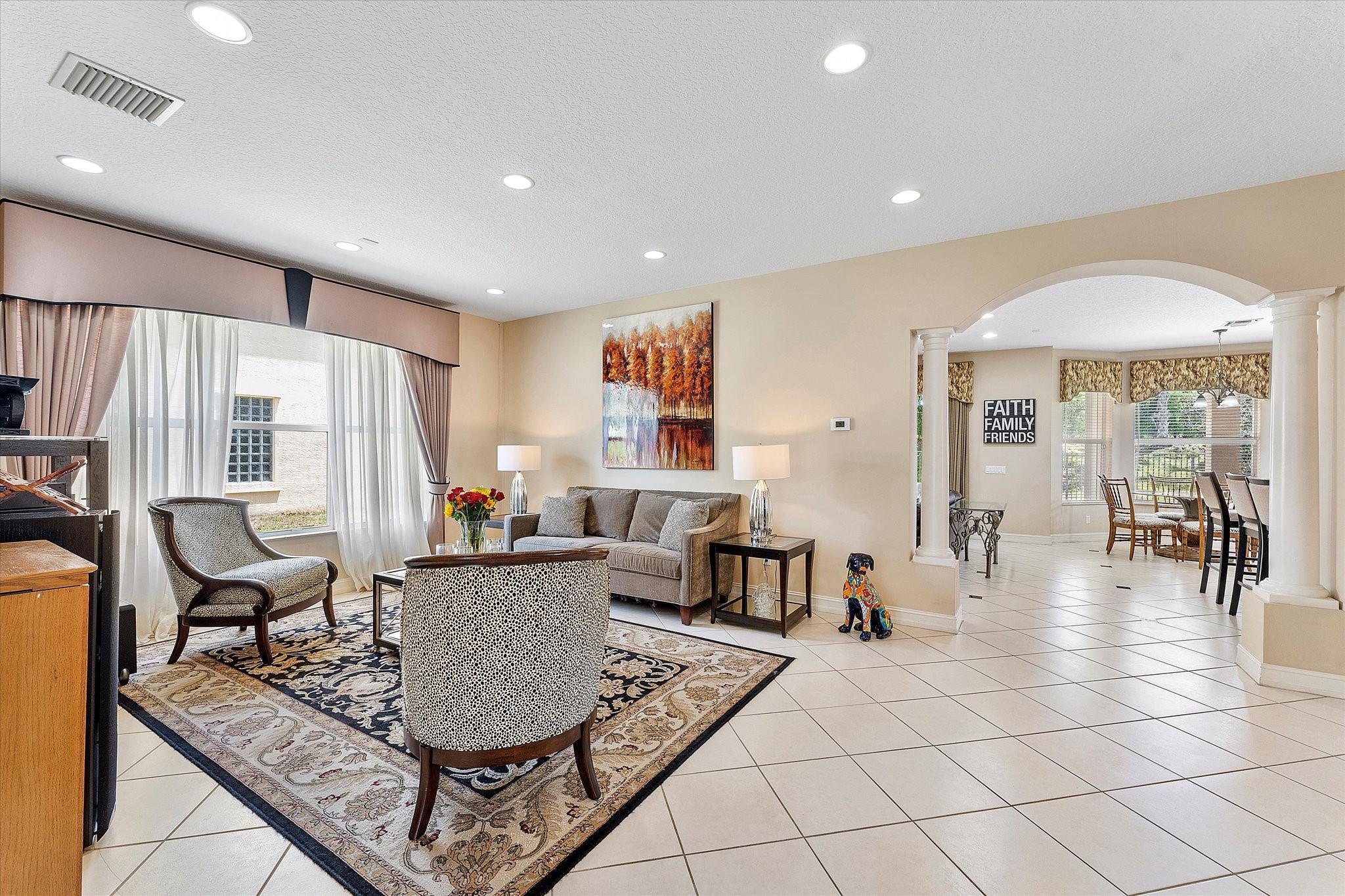 8111 Emerald Winds Cir
