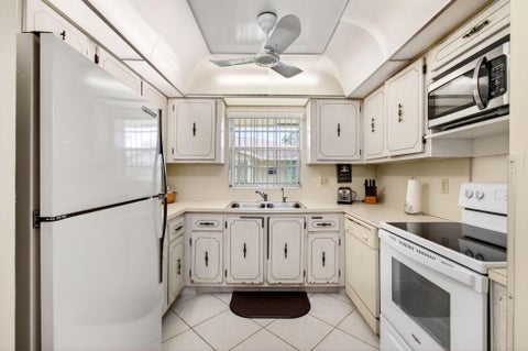 Tiny photo for 14290 Nesting Way #A, Delray Beach, FL 33484 (MLS # B26027701)