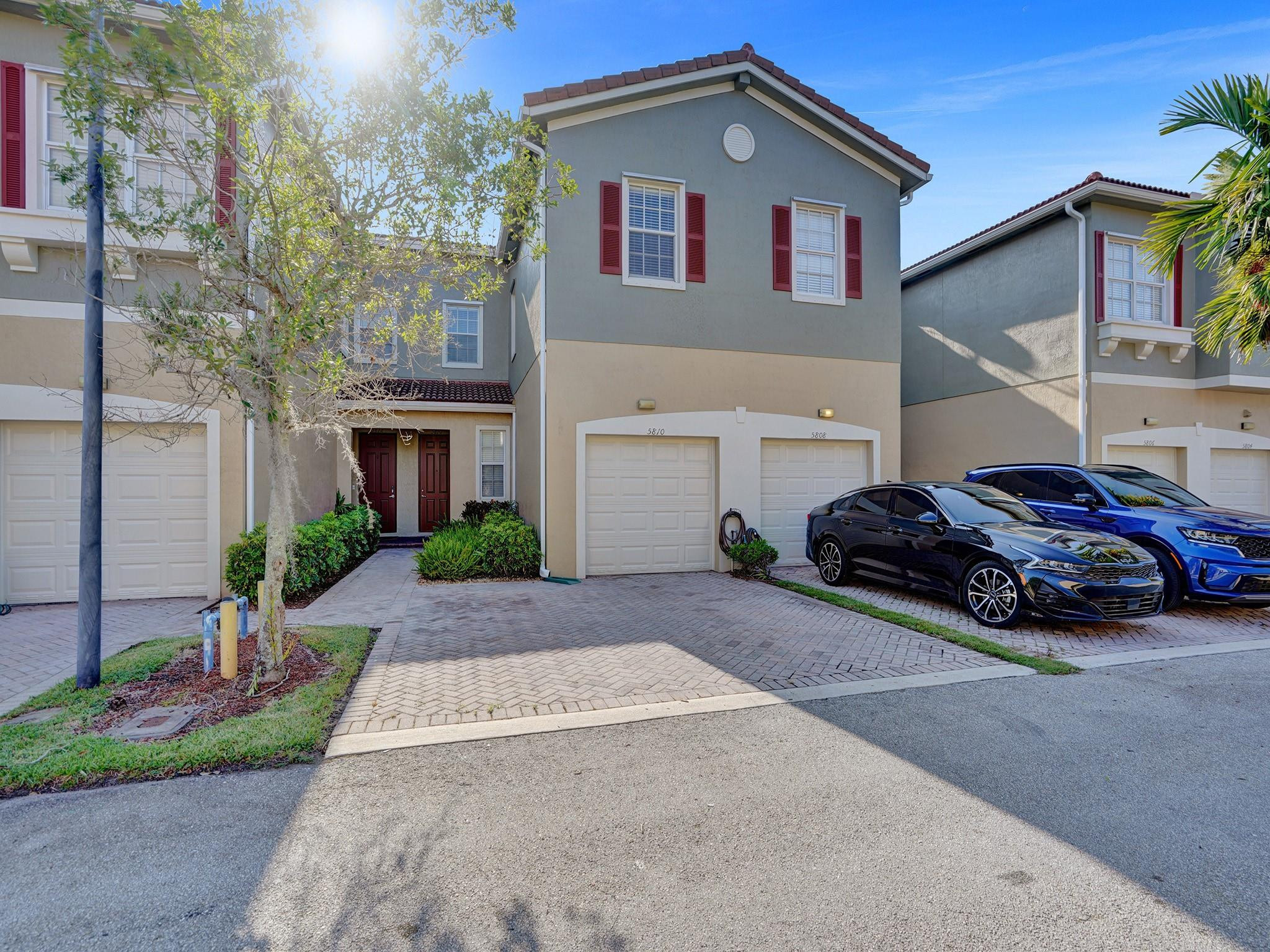 Hampton Hills Condo - Residential