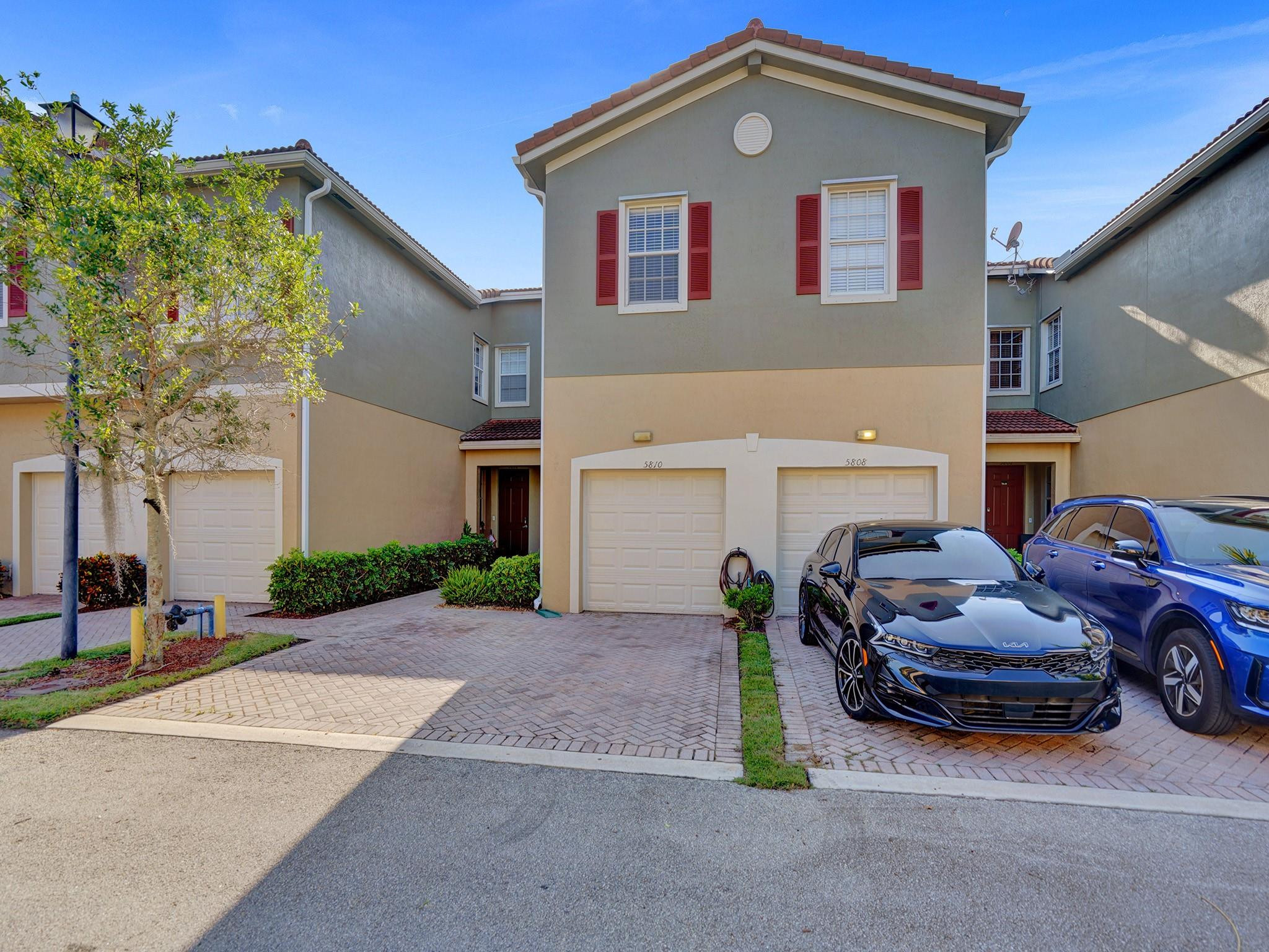 Hampton Hills Condo - Residential